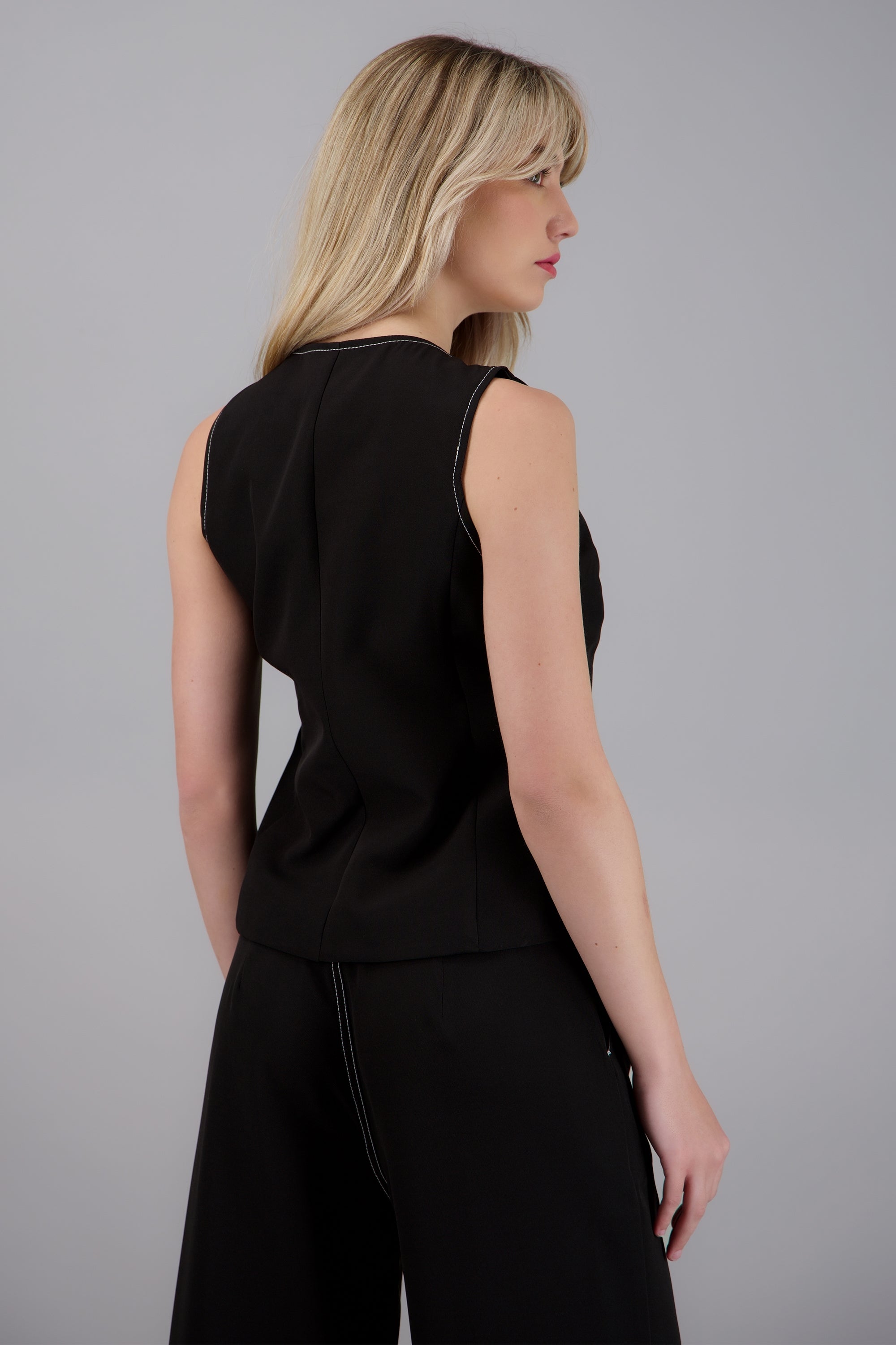 chaleco sastreado detalle contraste NEGRO COMBO