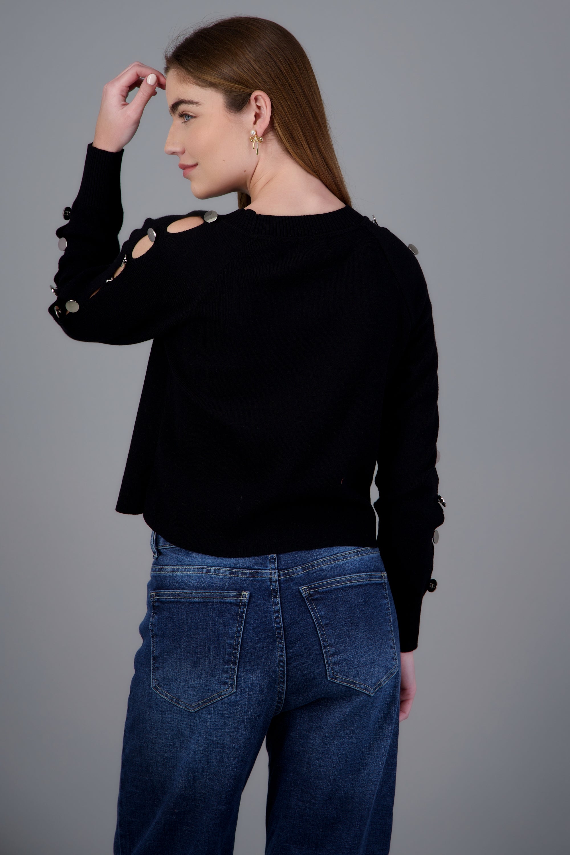 Sueter ligero con aberturas en mangas NEGRO