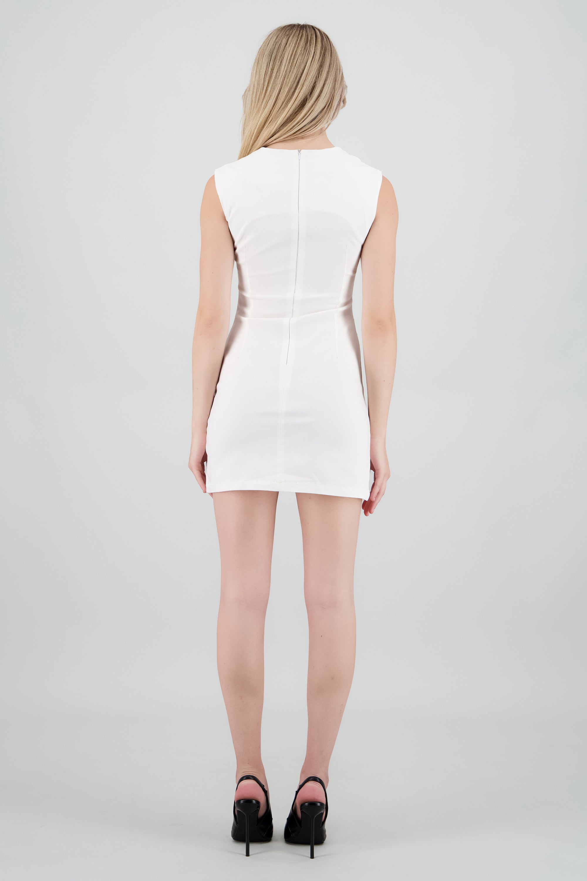 vestido mini escote cerrado HUESO