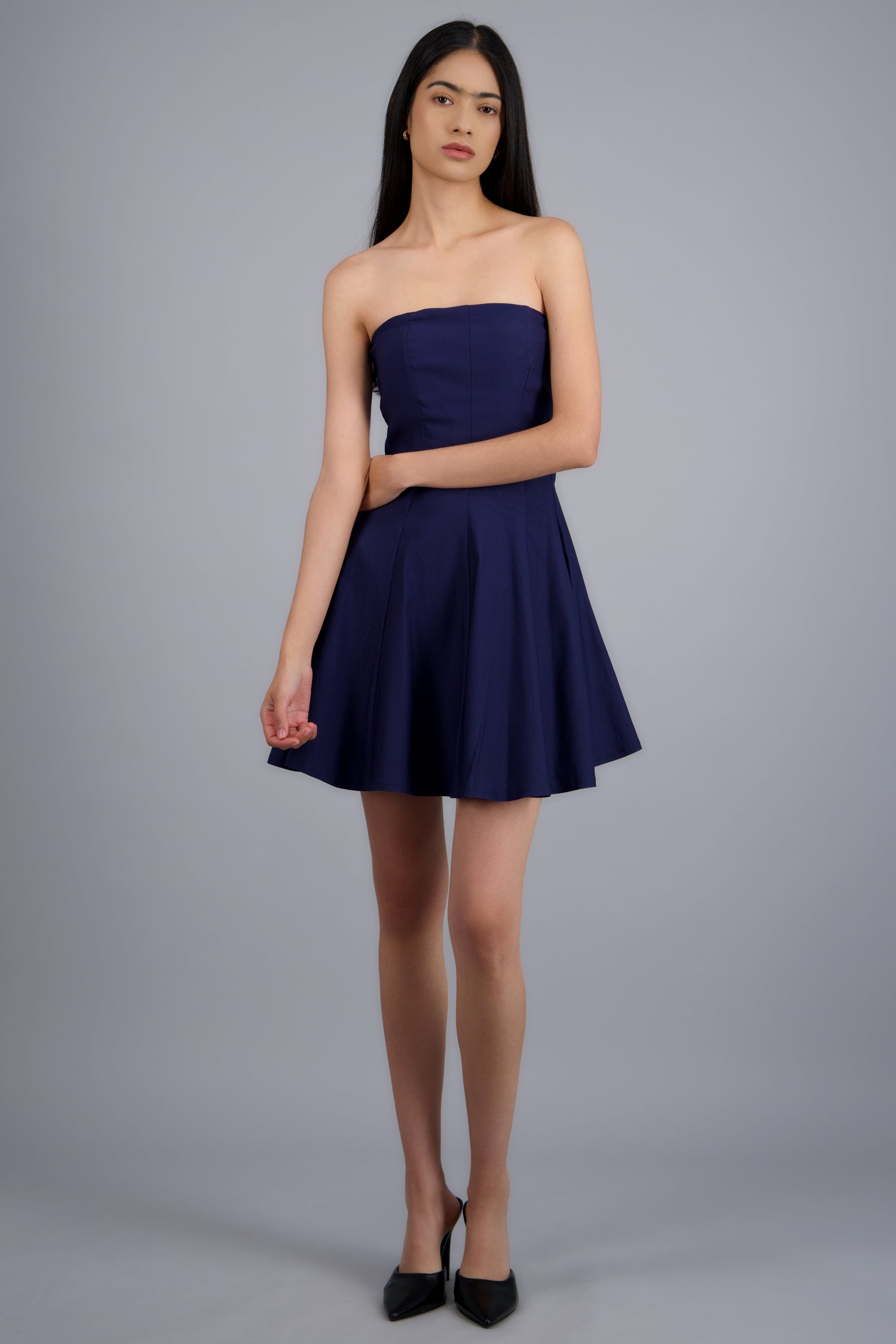 Vestido corto strapless con cortes MARINO