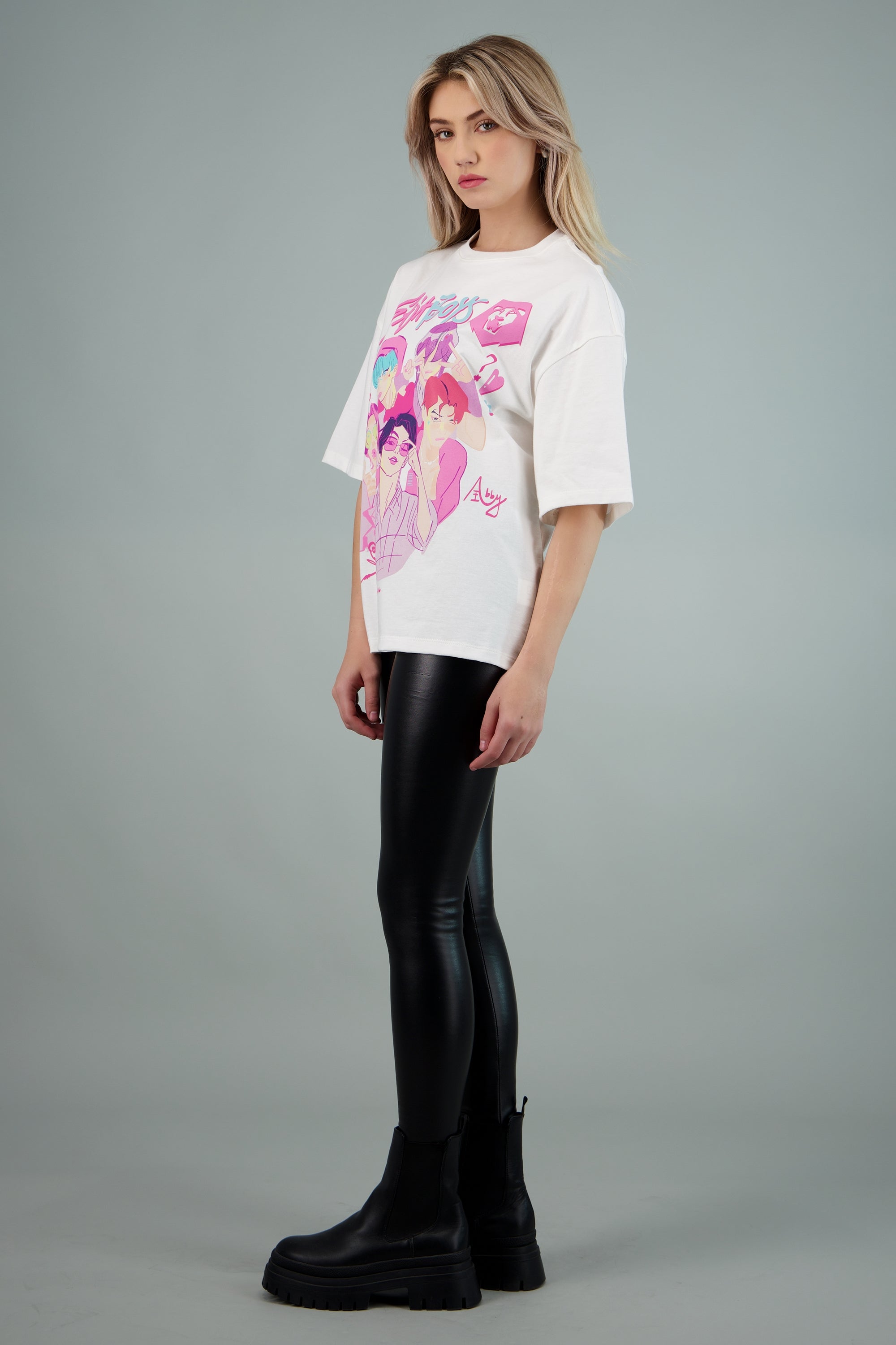 Playera over Saja Boys BLANCO