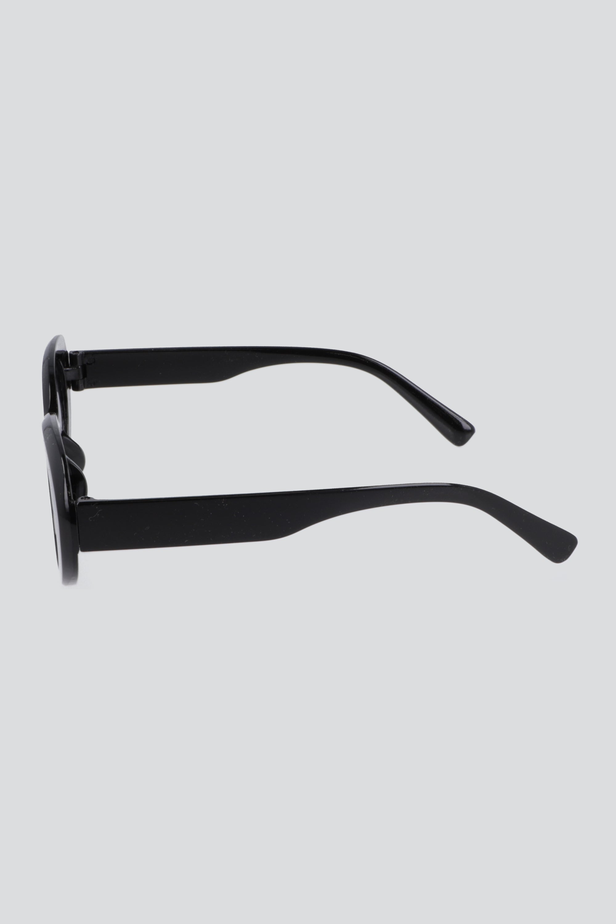 Lentes ovalo retro pasta traslucida NEGRO