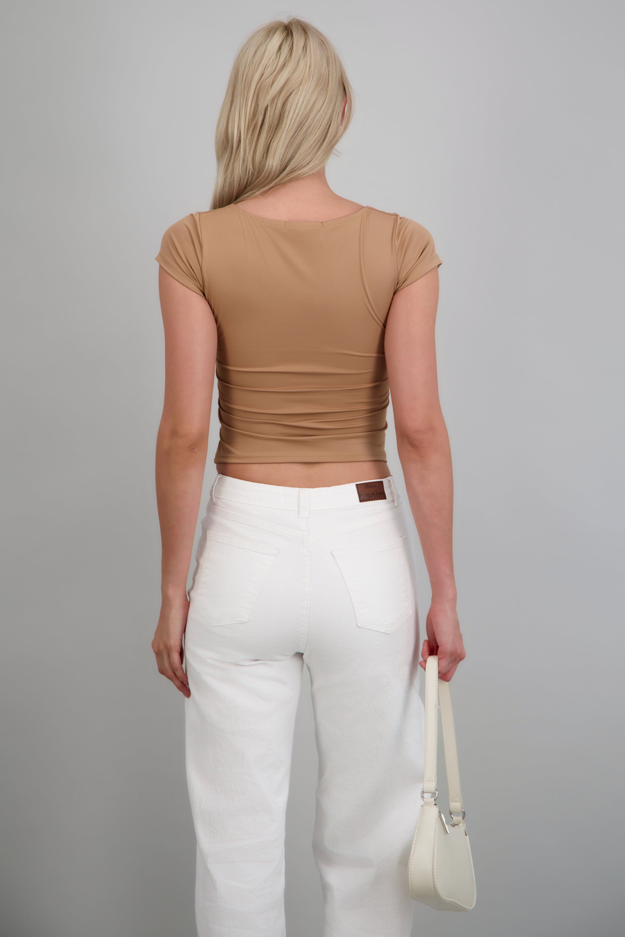 Top escote cuadrado con manga corta KHAKI