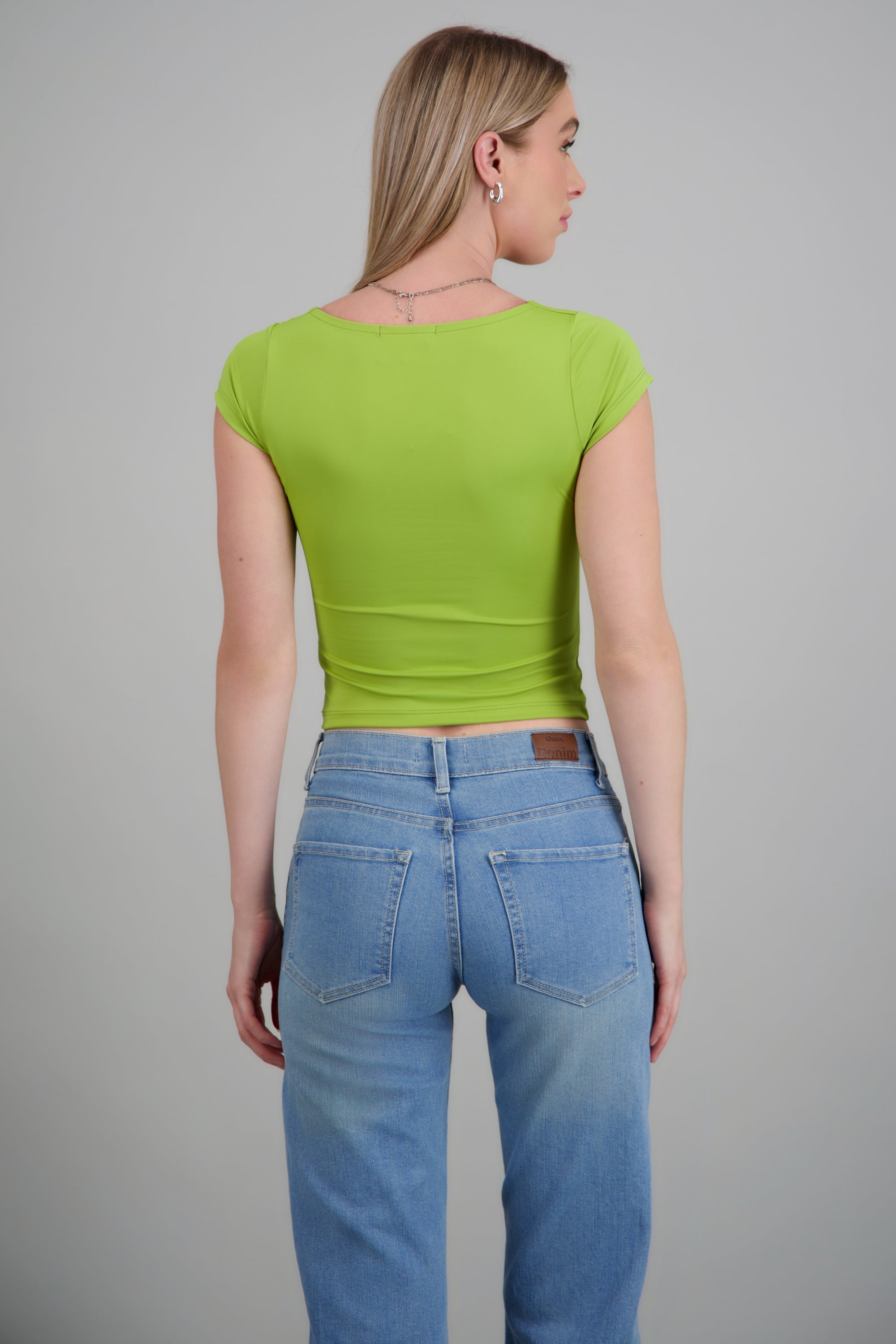 Top escote cuadrado con manga corta VERDE MANZANA