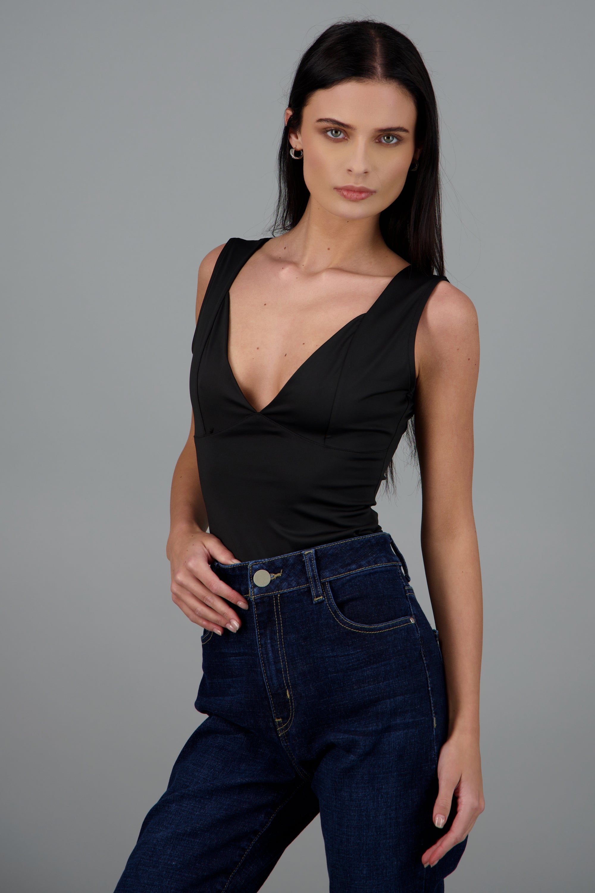 Bodysuit escote en V tirante ancho NEGRO