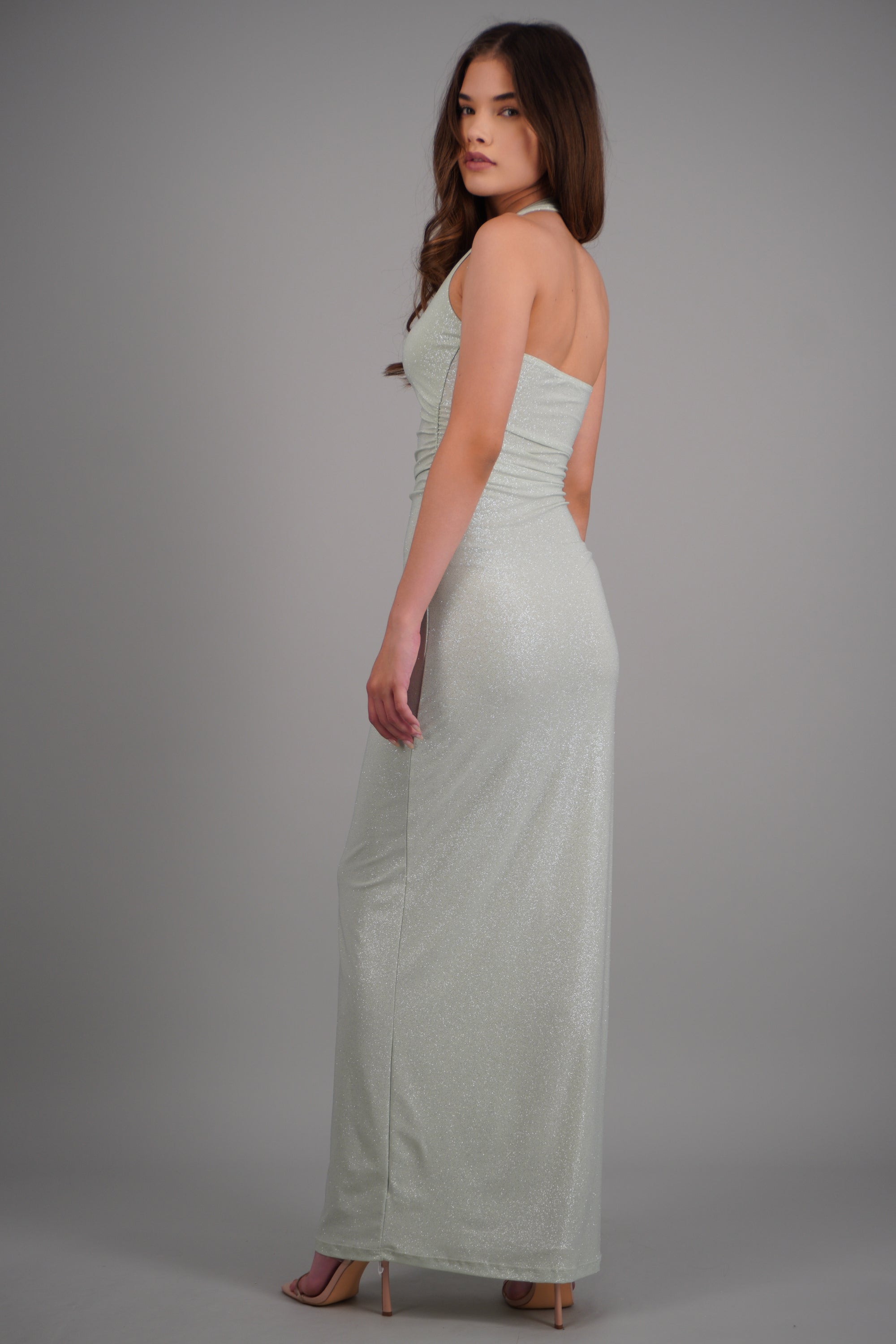 Vestido maxi halter detalle plisado SAGE