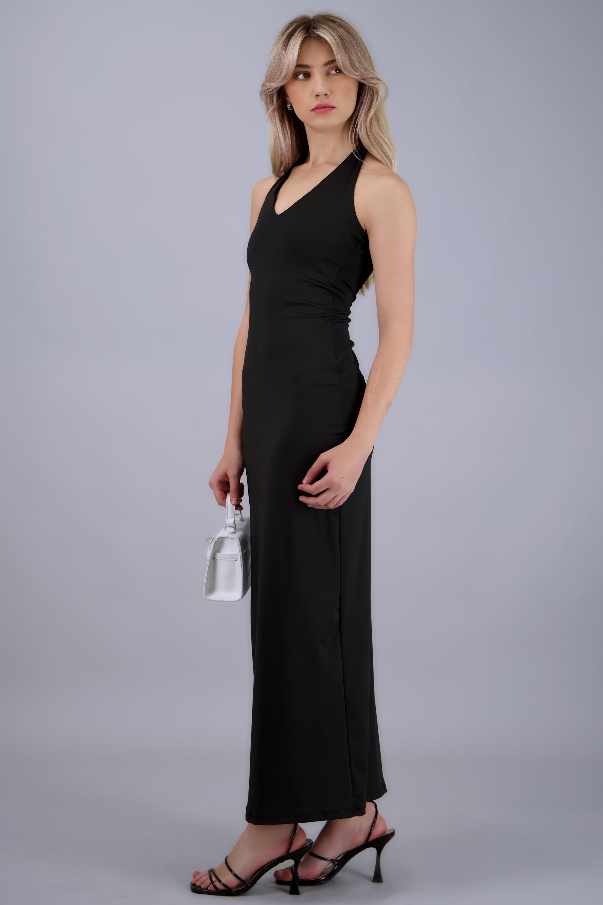 Vestido maxi halter liso NEGRO