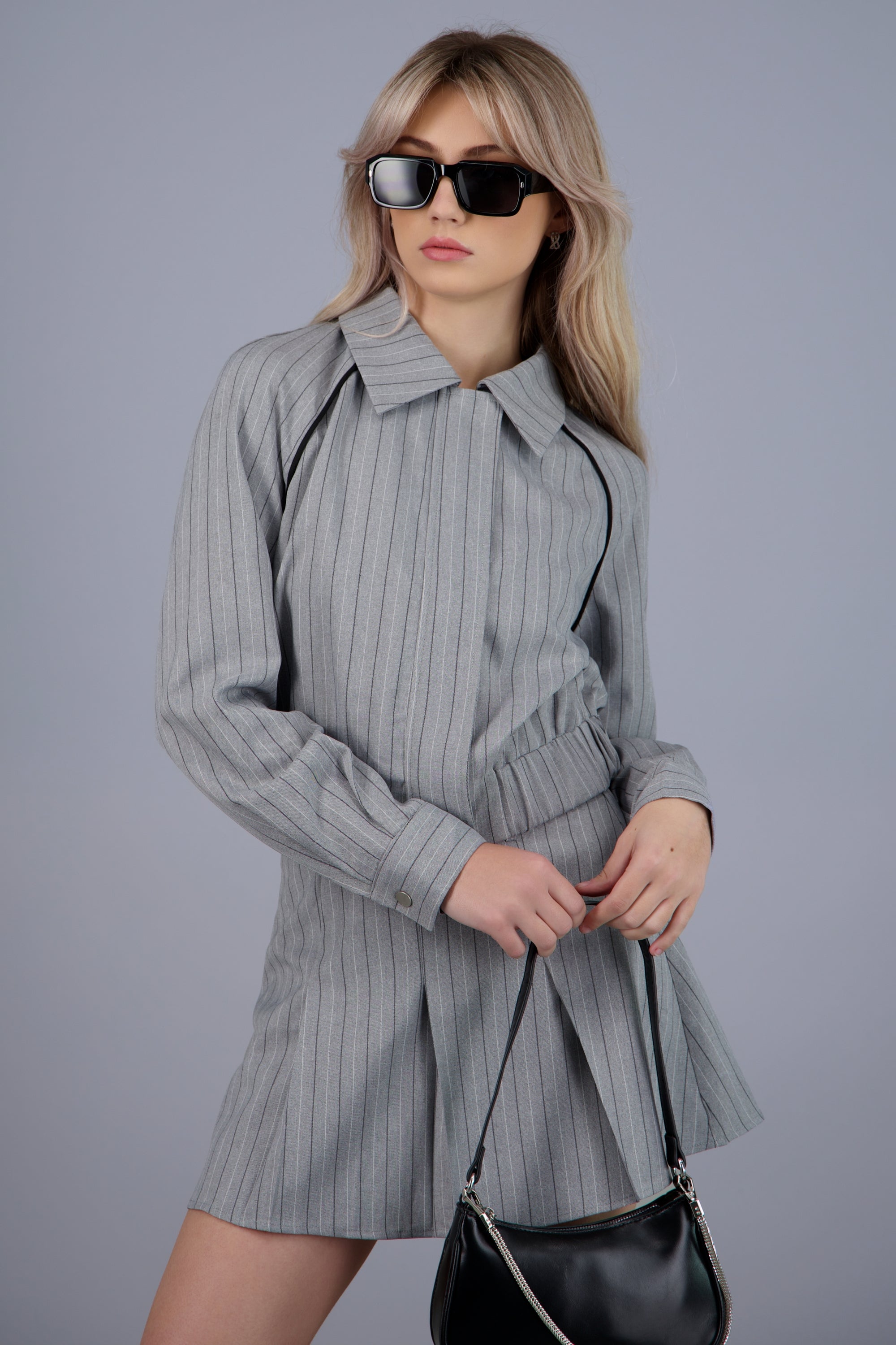 Chamarra ligera tipo bomper rayas GRIS COMBO