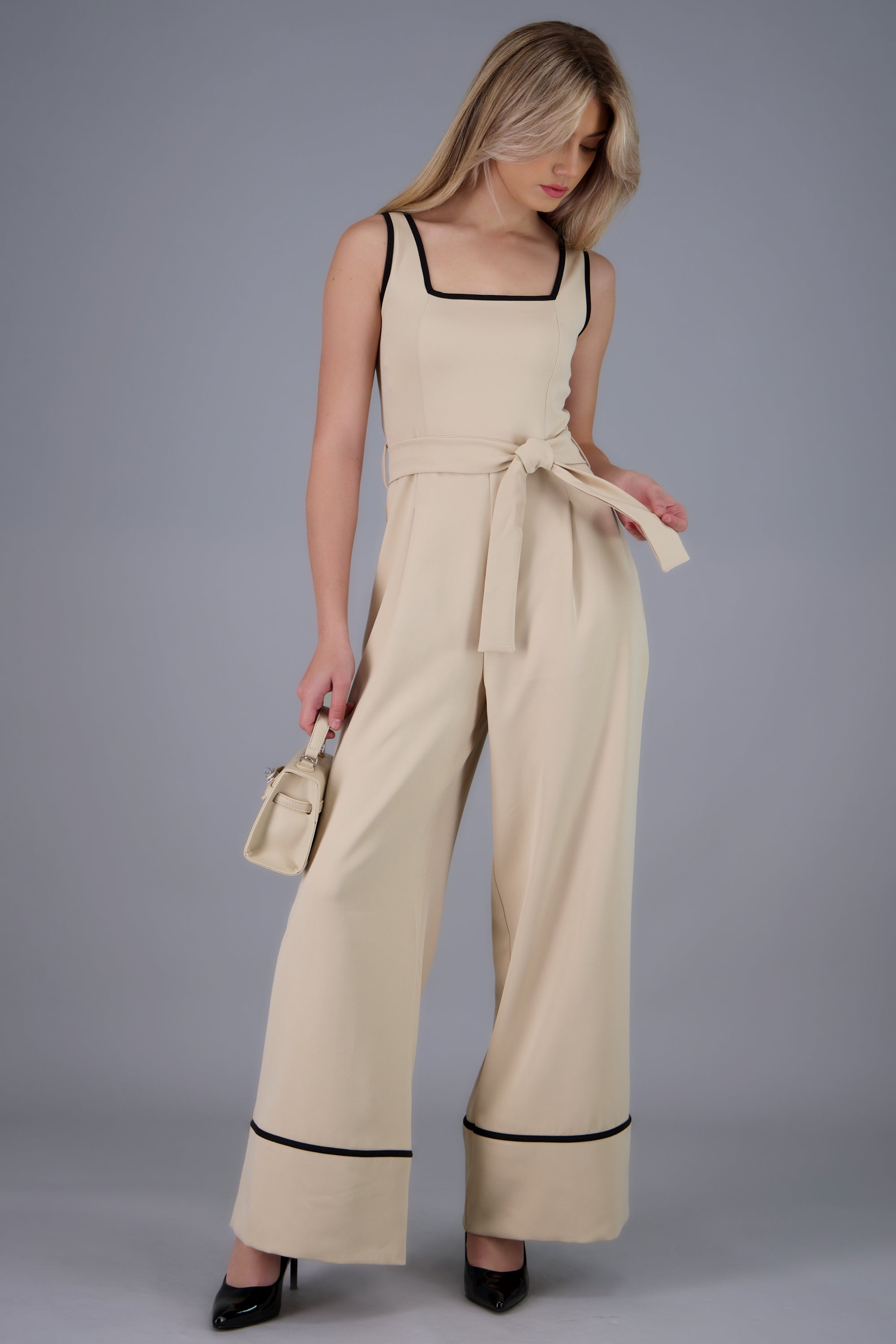 Jumpsuit escote cuadrado detalle contraste BEIGE