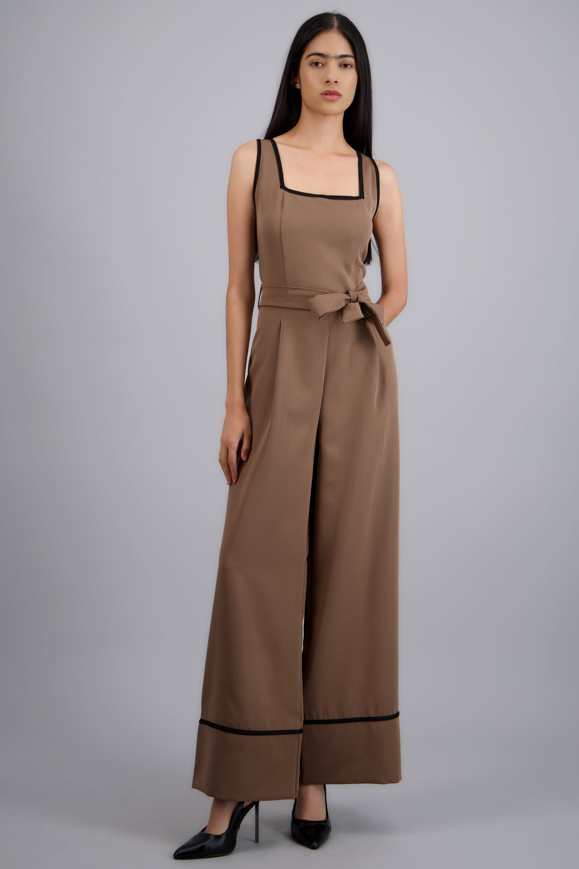 Jumpsuit escote cuadrado detalle contraste TAUPE