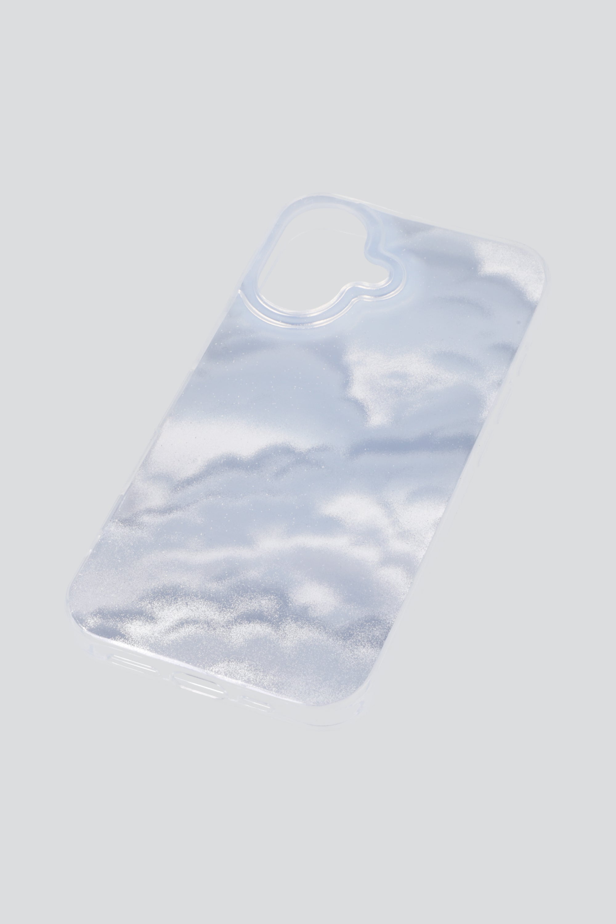 Funda iphone 16 nube metálica PLATA