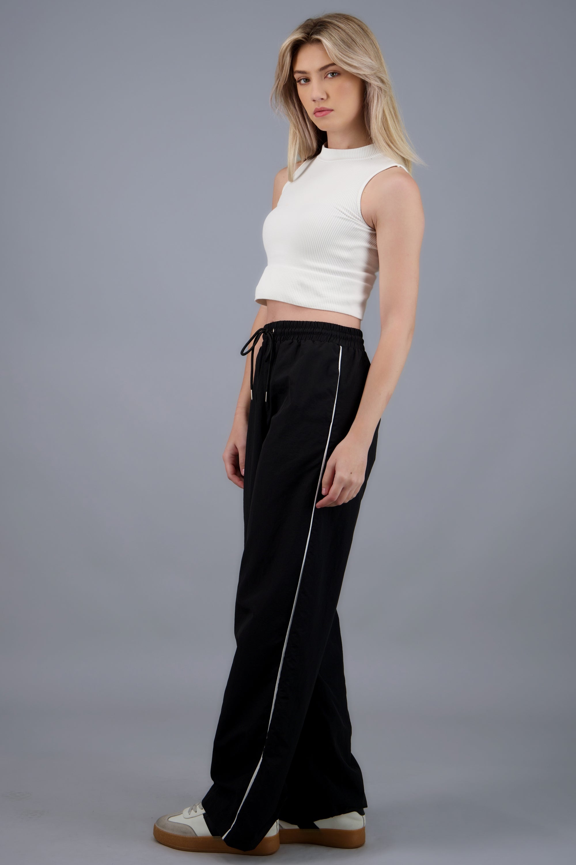 Pantalon wide leg detalle contraste NEGRO