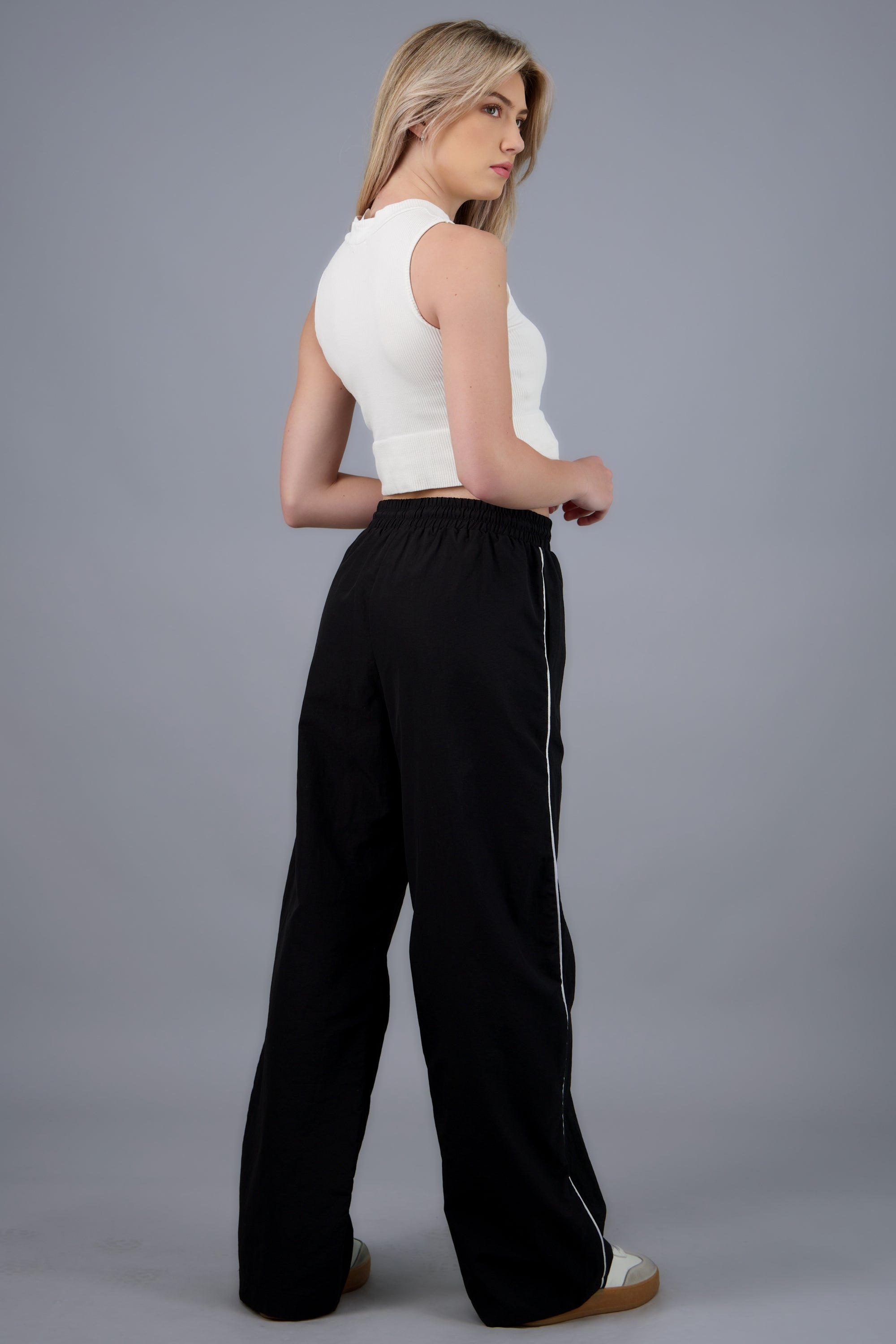 Pantalon wide leg detalle contraste NEGRO