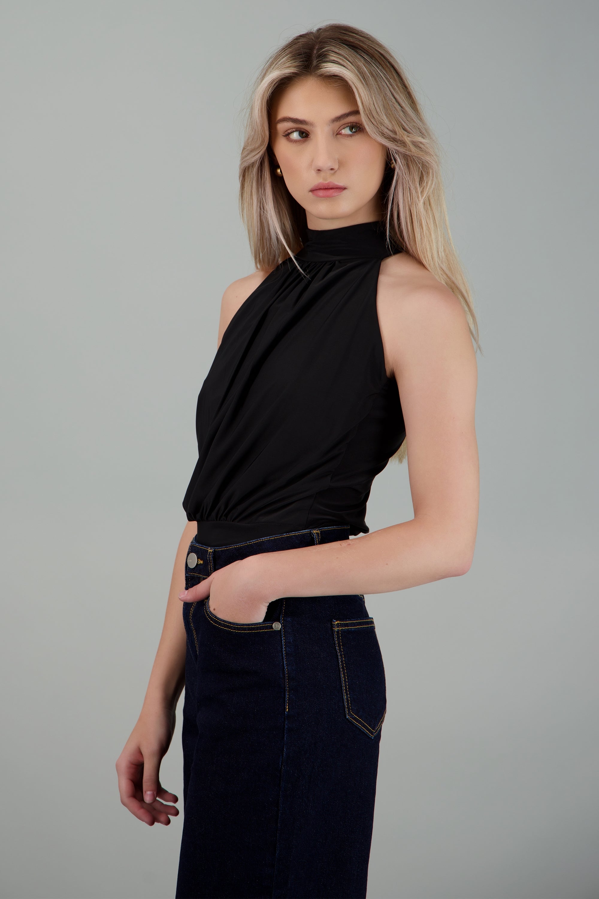 Body halter drapeado NEGRO