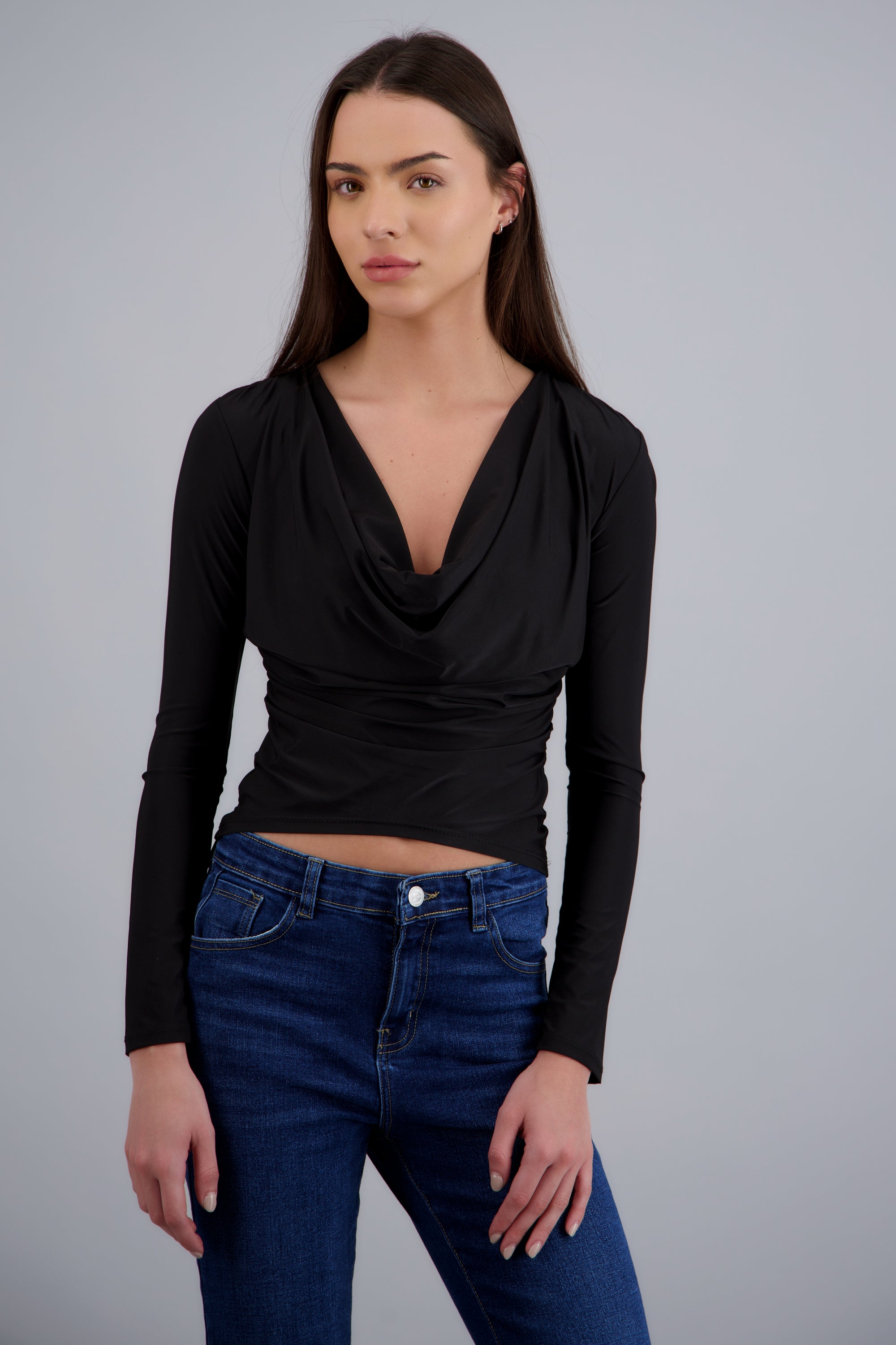 Blusa cuello drapeado manga larga NEGRO