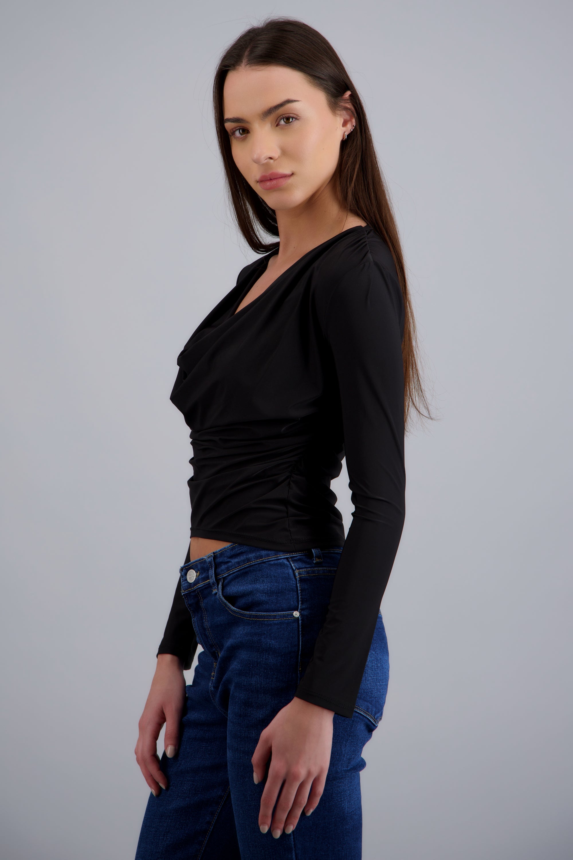Blusa cuello drapeado manga larga NEGRO