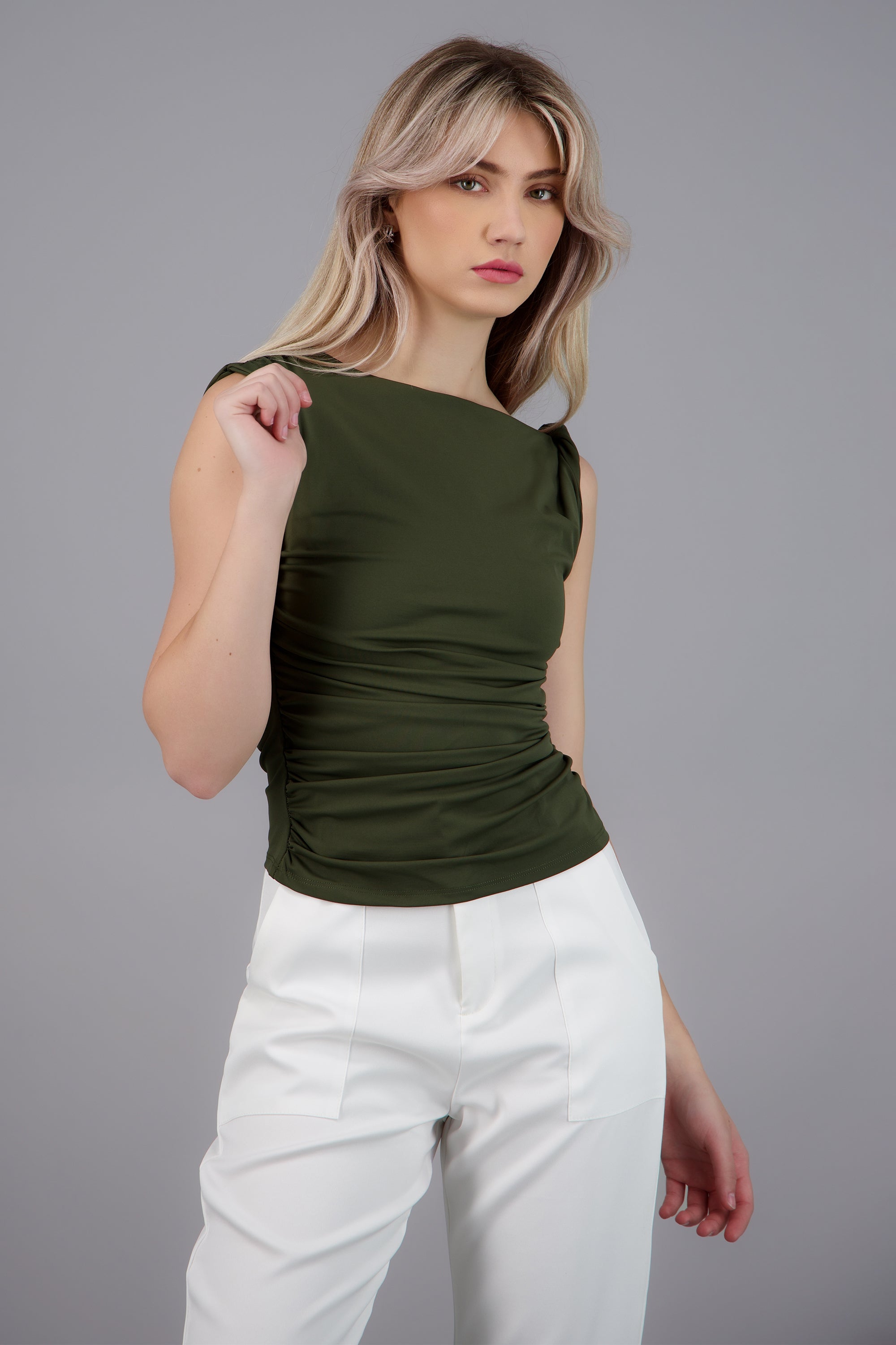 Top asimetrico drapeado OLIVO