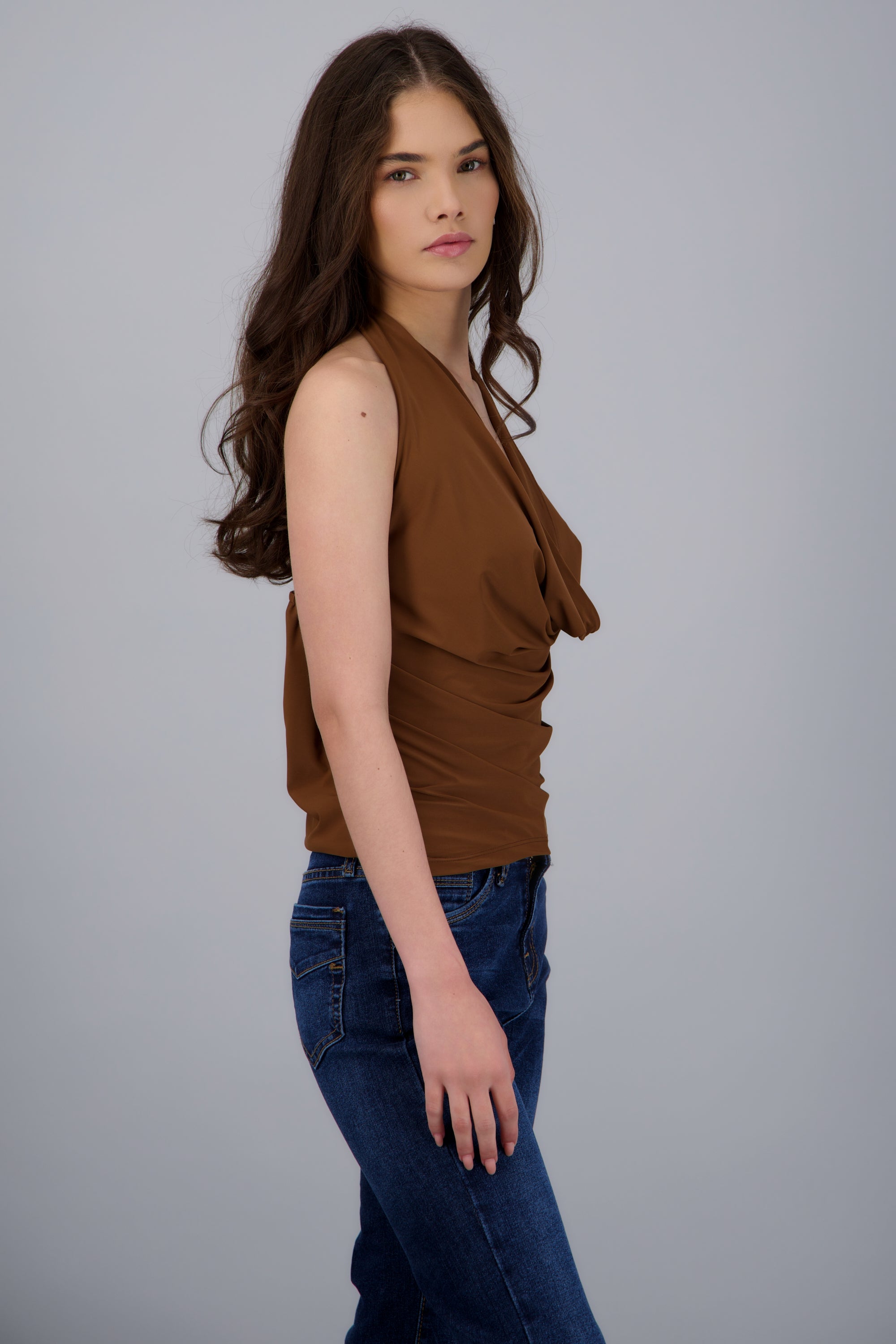 Top cuello cascada halter CAFE