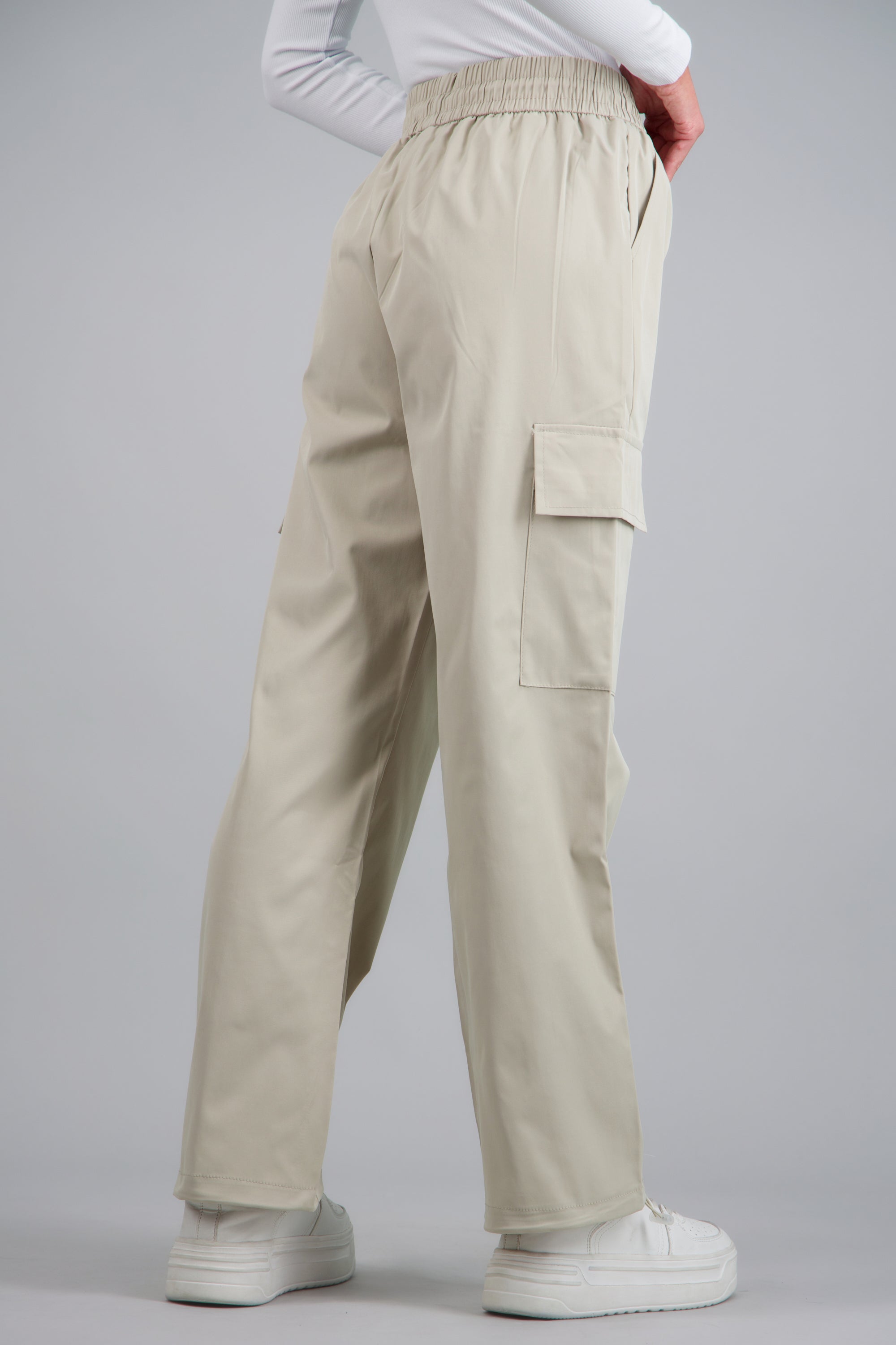 Pantalón cargo con jareta BEIGE