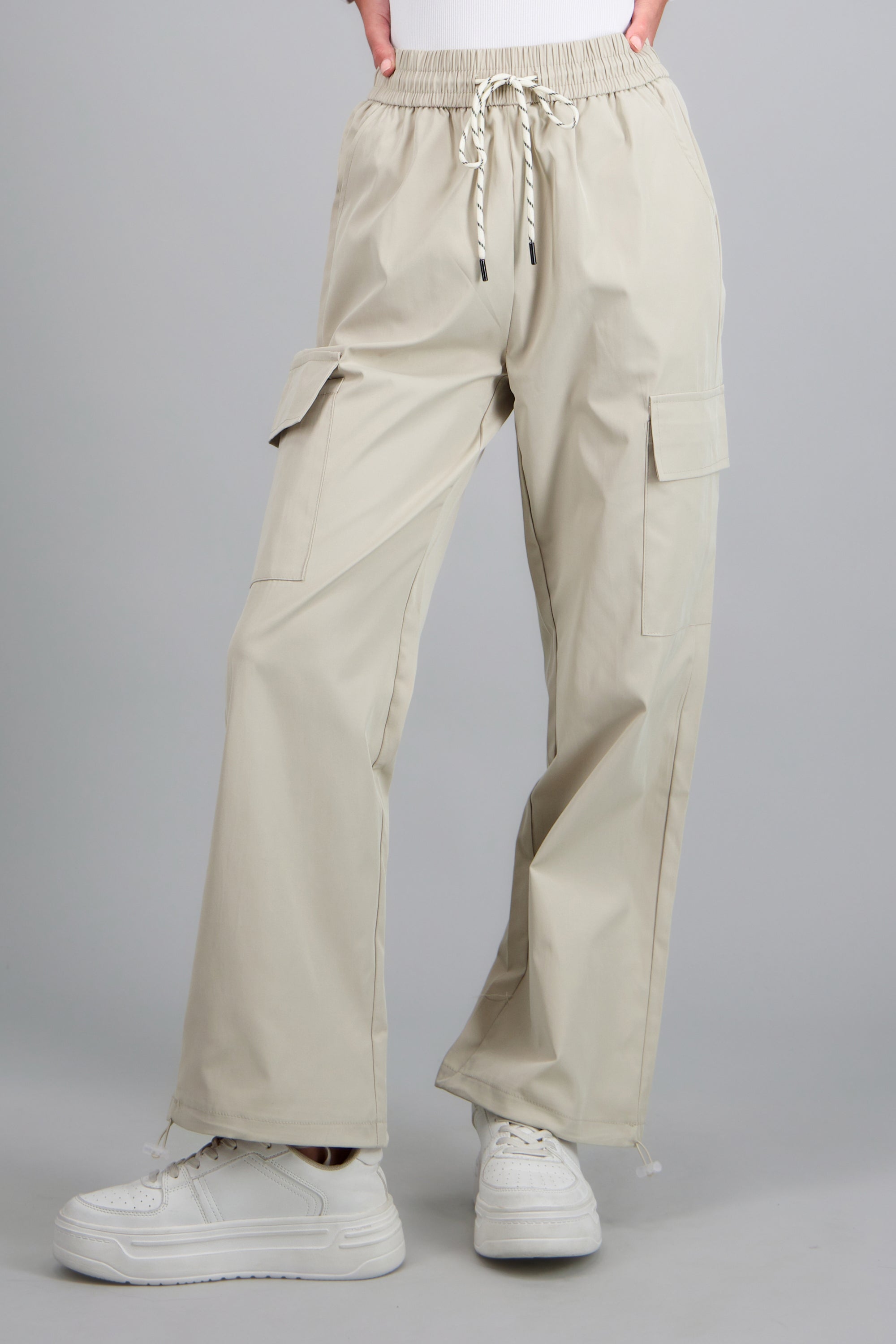 Pantalón cargo con jareta BEIGE