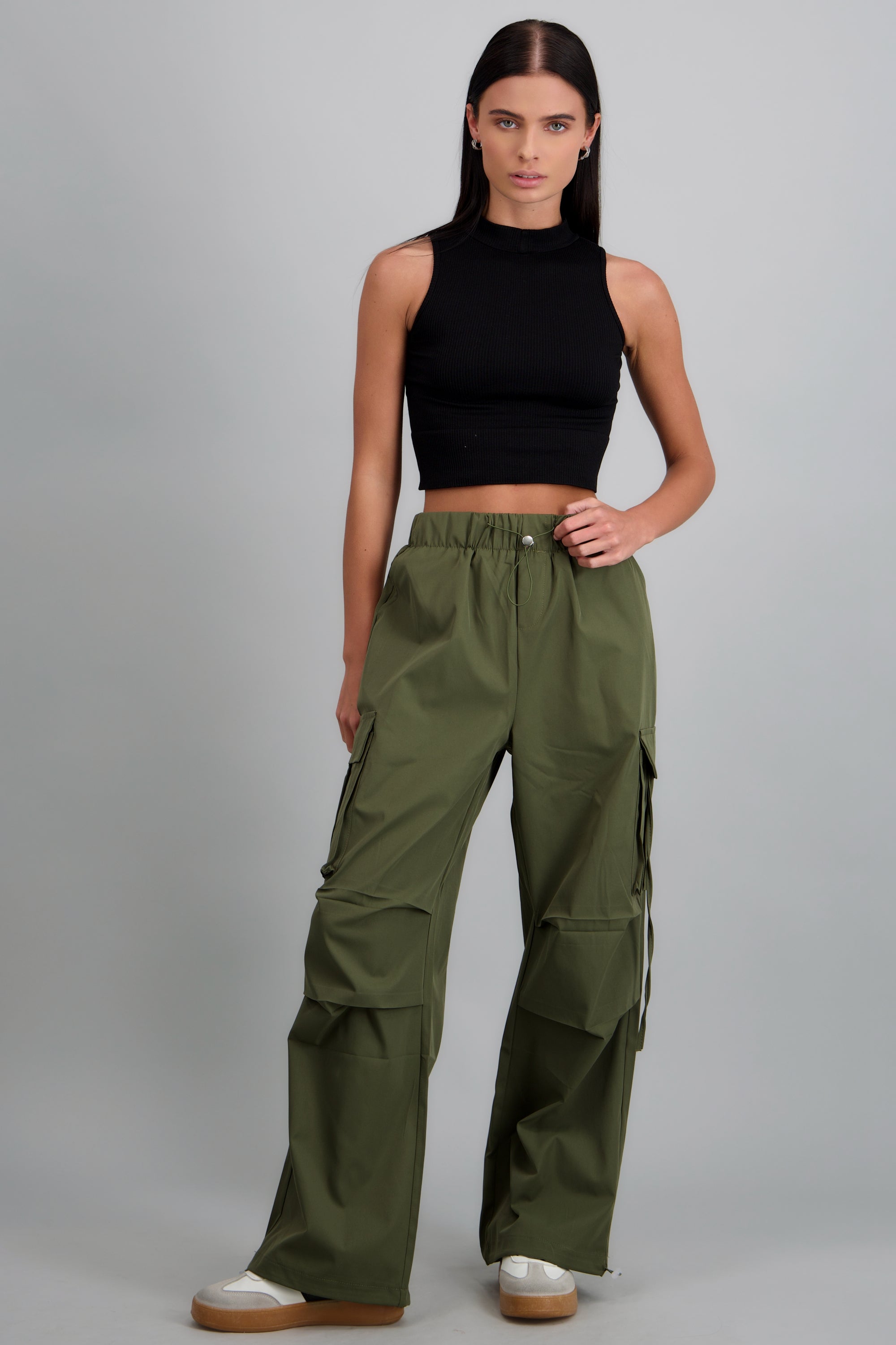 Pantalón cargo con jareta ajustable OLIVO