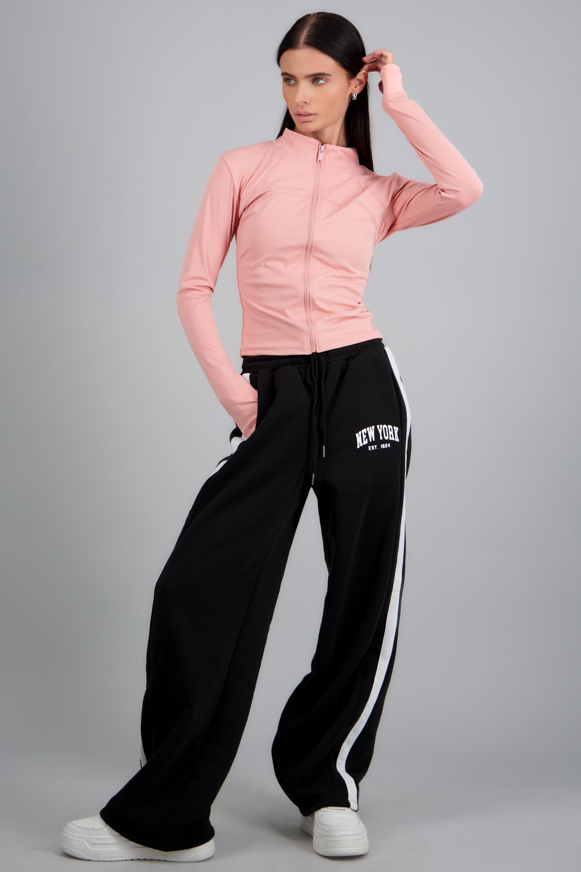 Chamarra que define cuerpo sport ROSA
