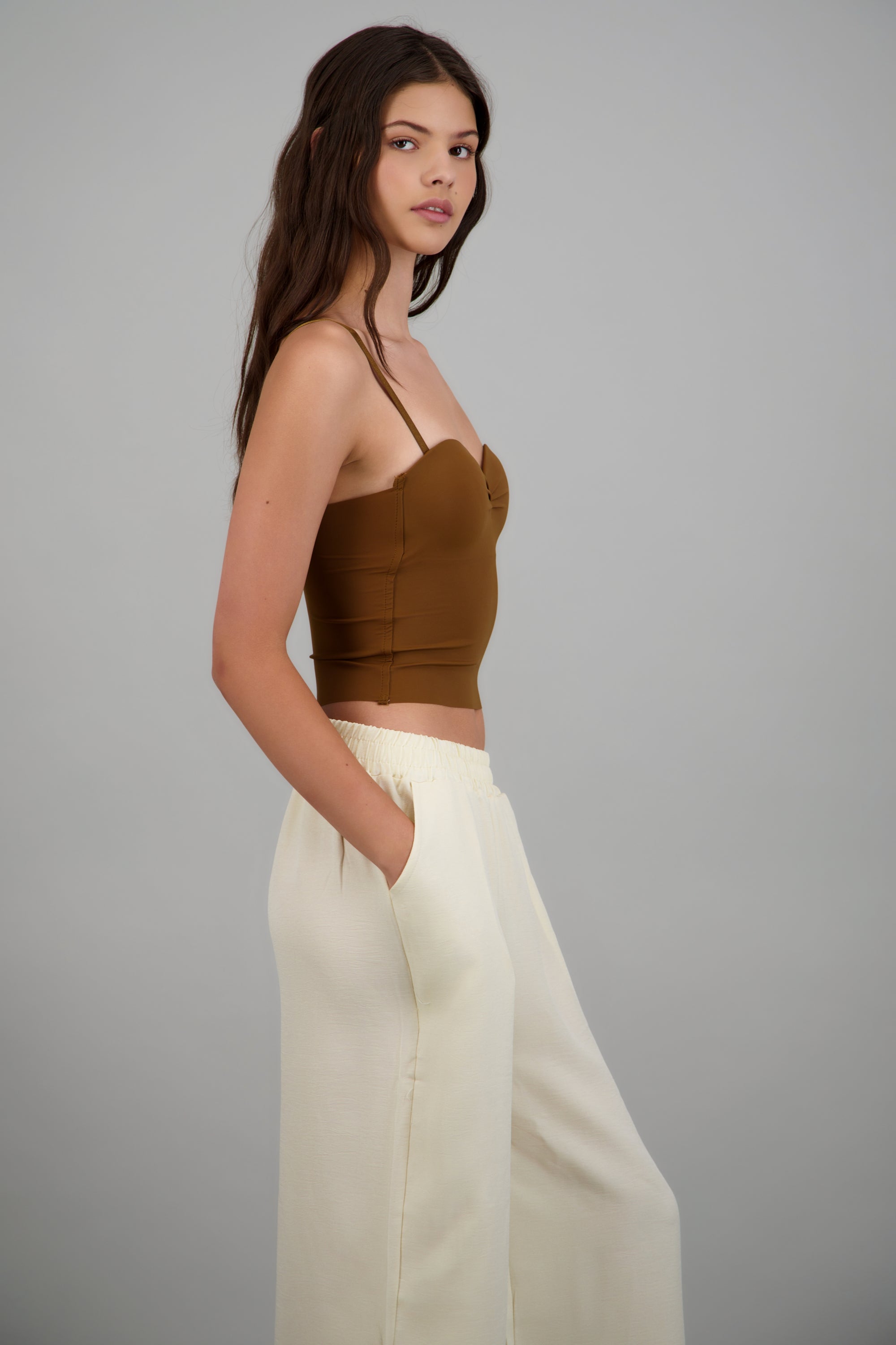 Crop top tirantes copas CAFE
