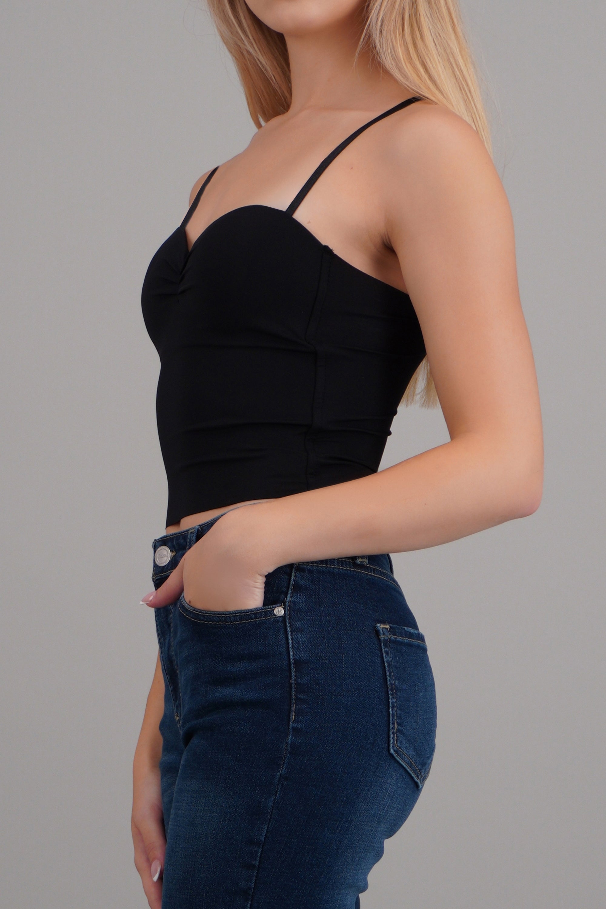 Crop top tirantes copas NEGRO