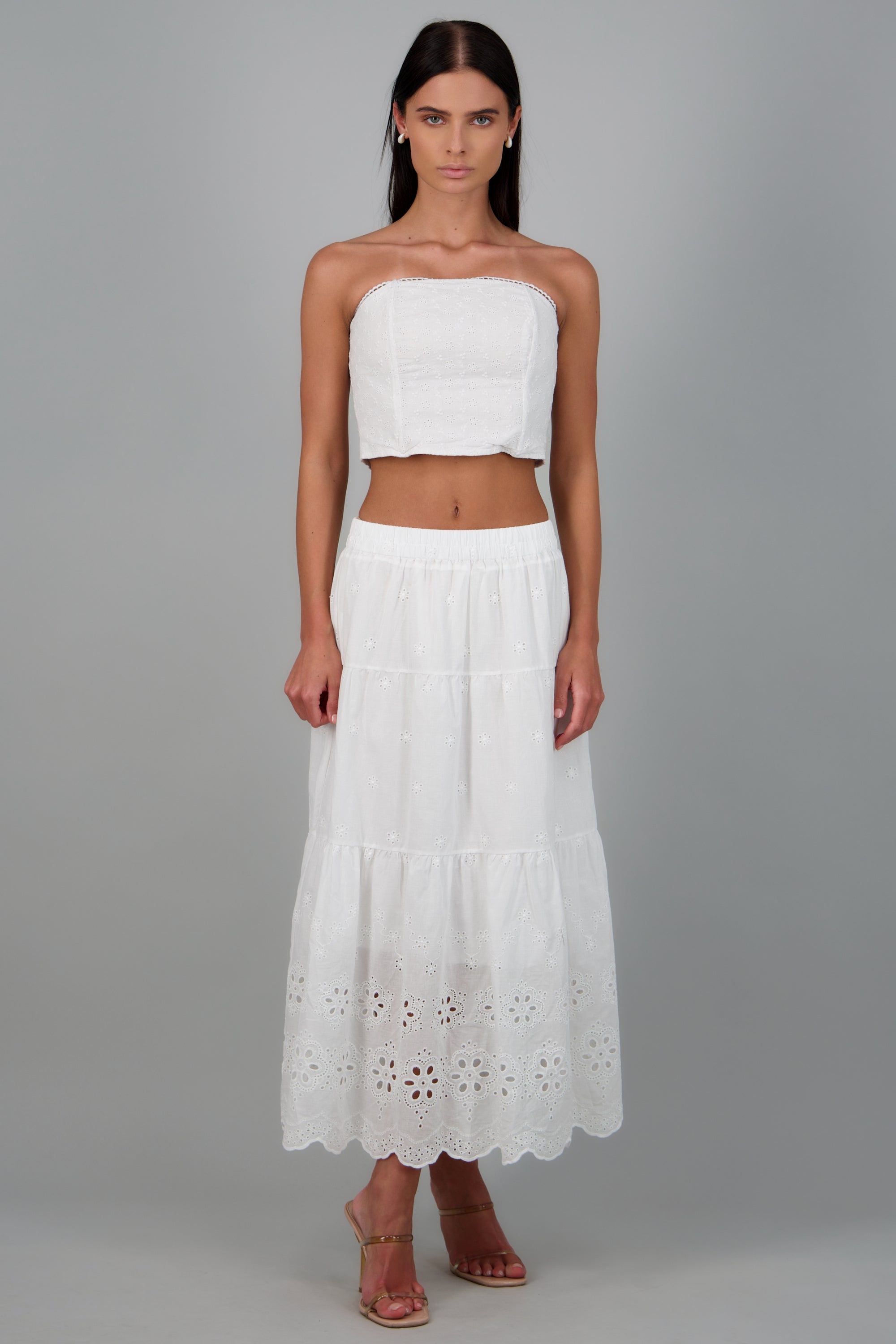 Maxi falda con detalles florales de ojales BLANCO