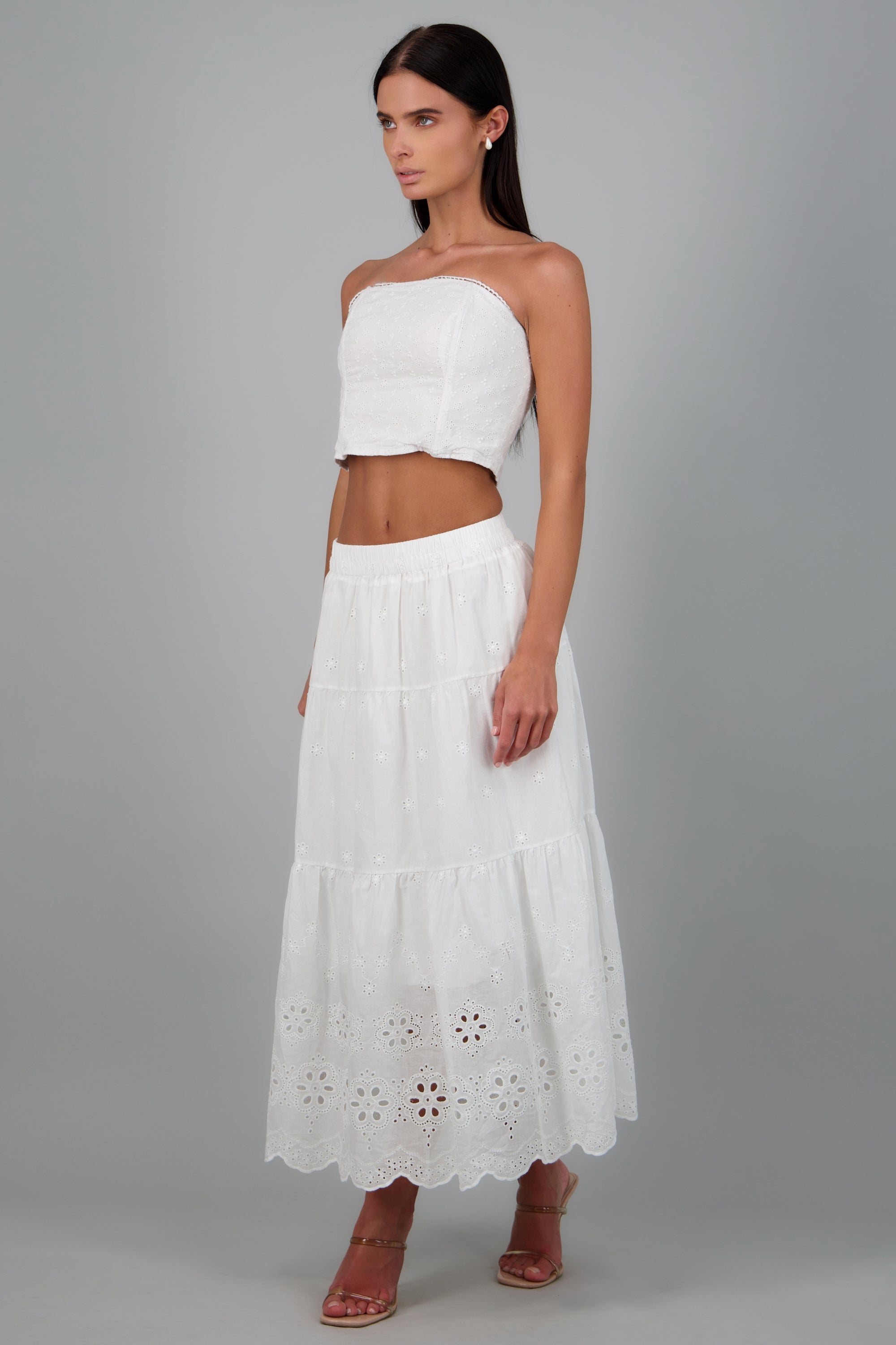 Maxi falda con detalles florales de ojales BLANCO