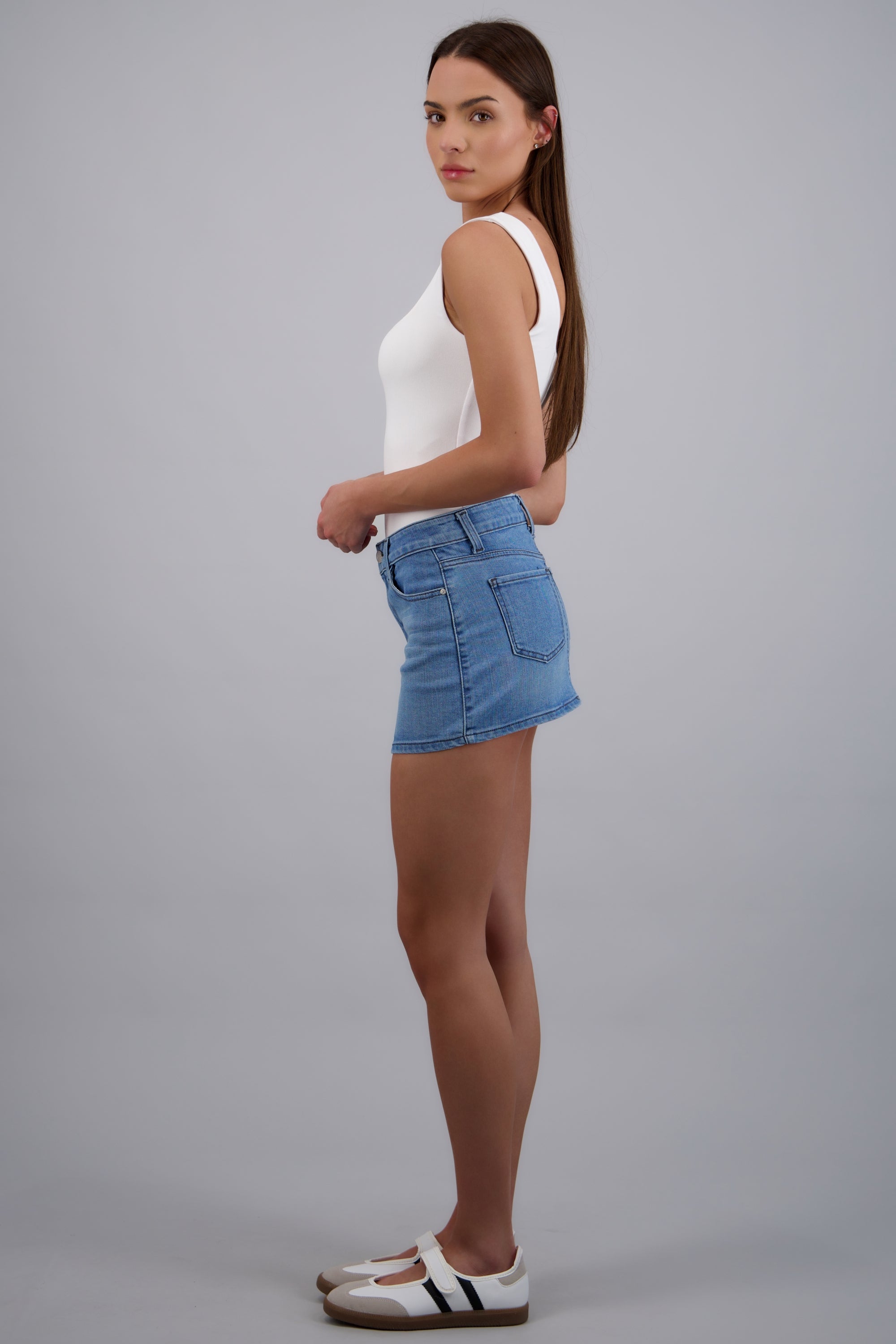 Falda recta basica MEDIUM WASH