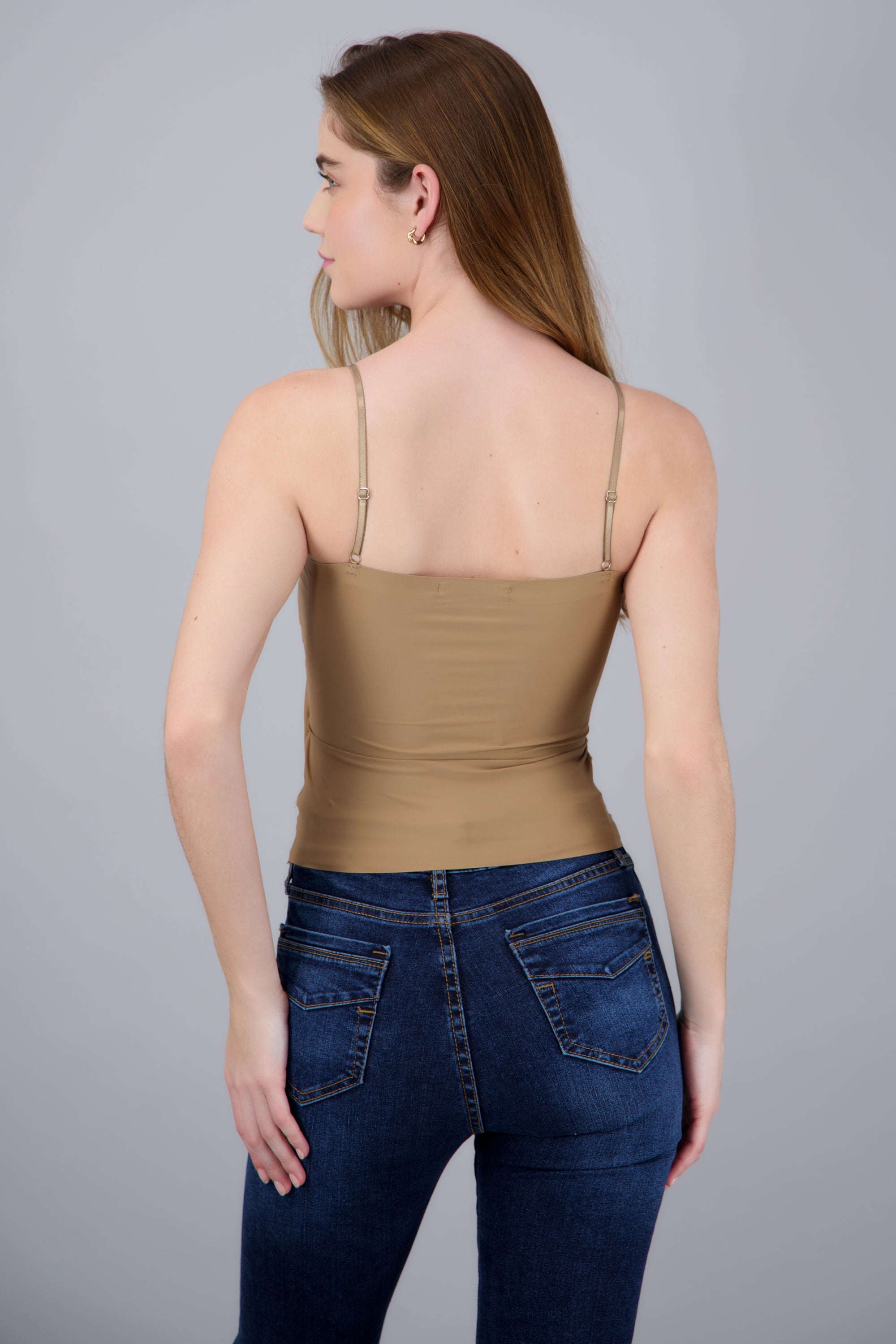 Top tirantes con copas BEIGE