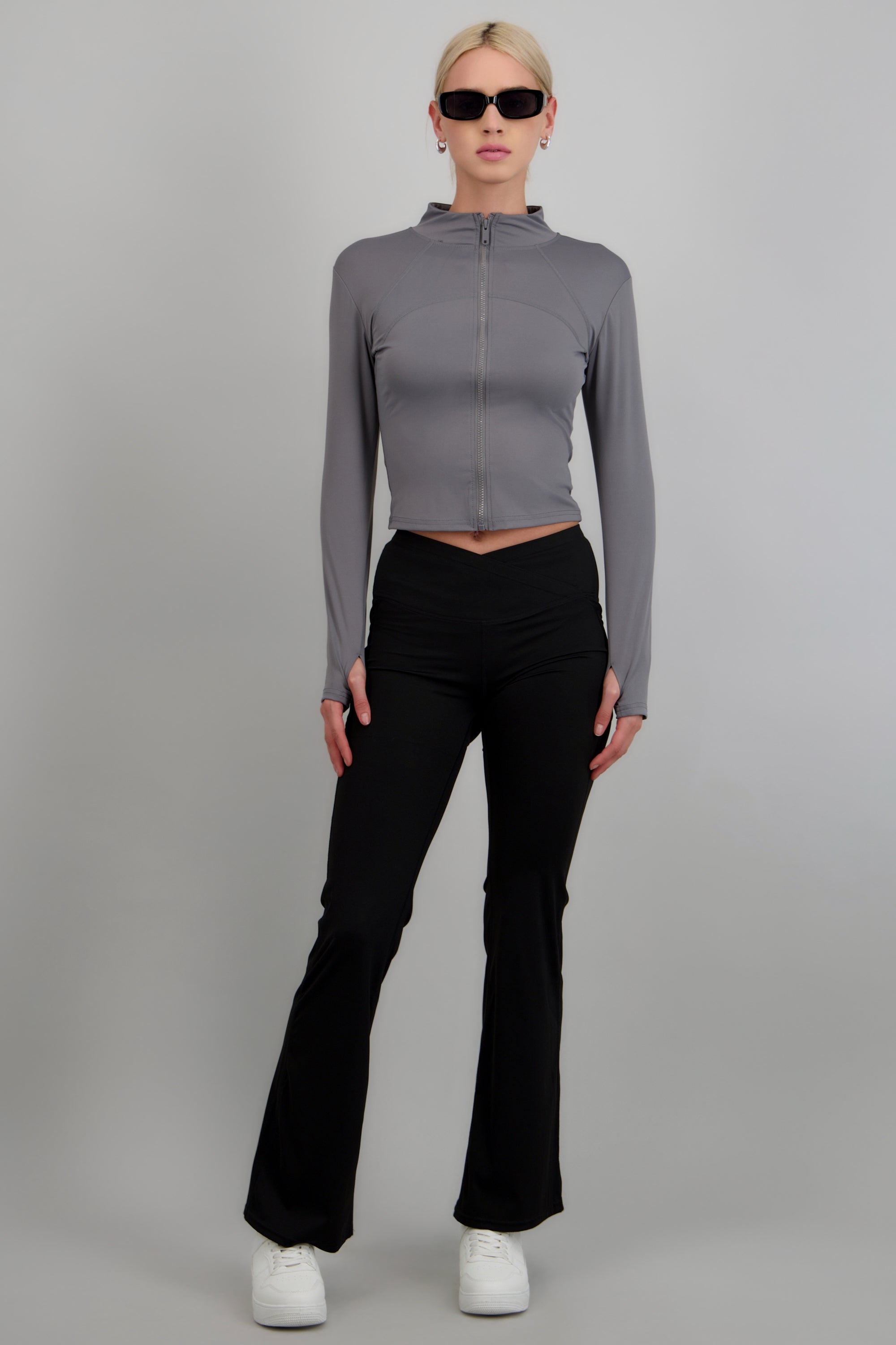 Chamarra con zipper deportiva GRIS