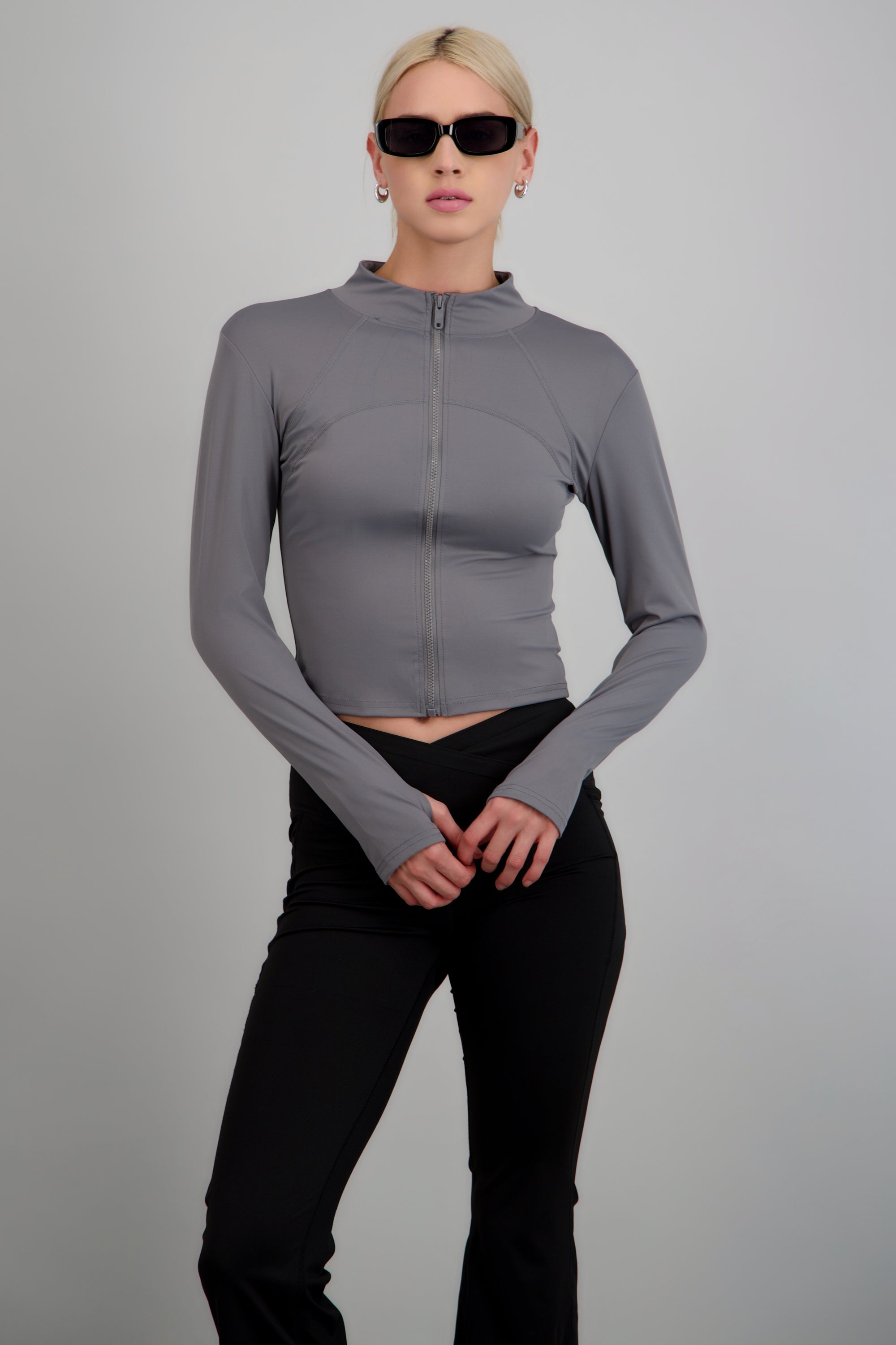 Chamarra con zipper deportiva GRIS