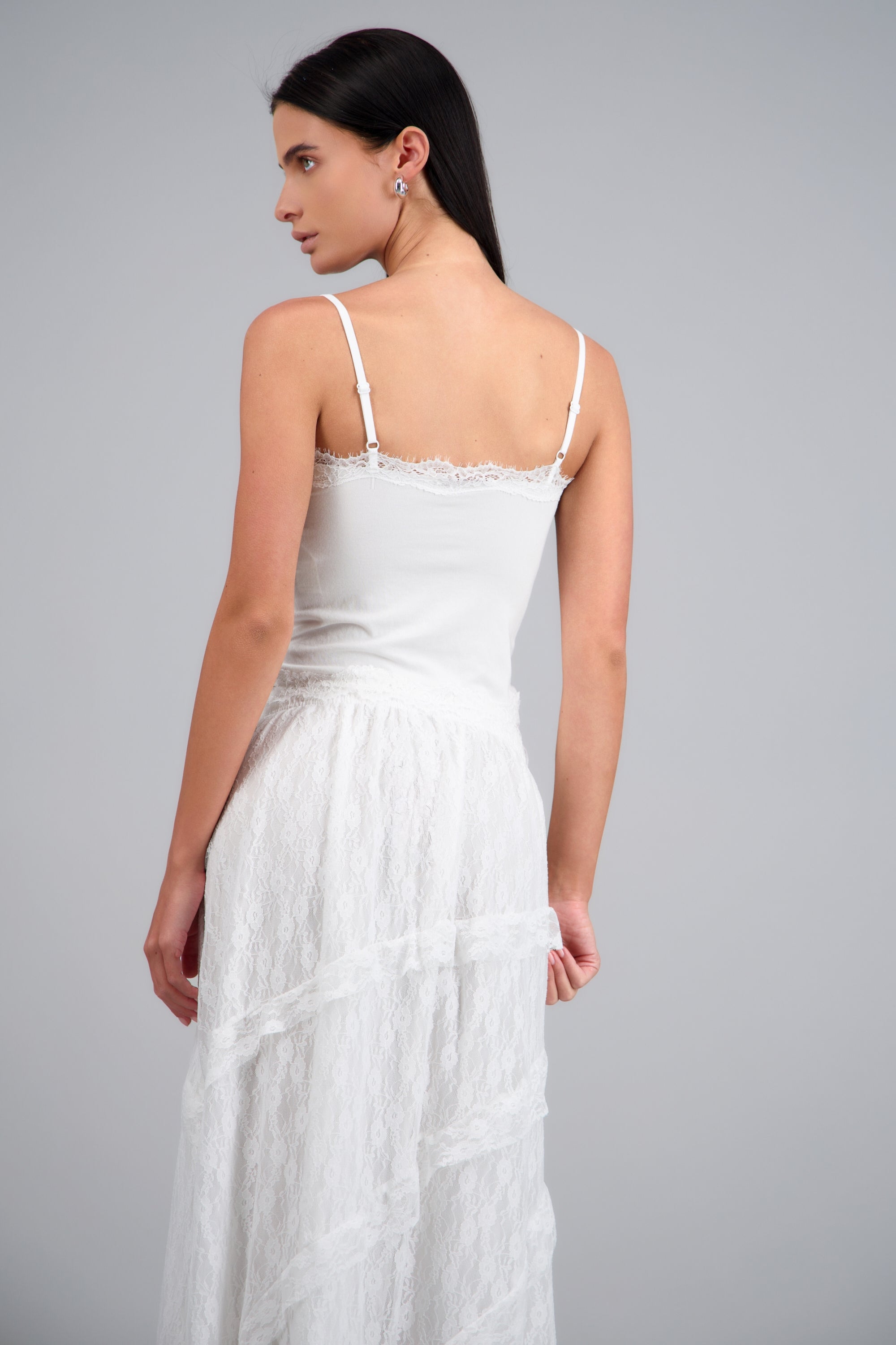 Top tirantes encaje con copas CREMA