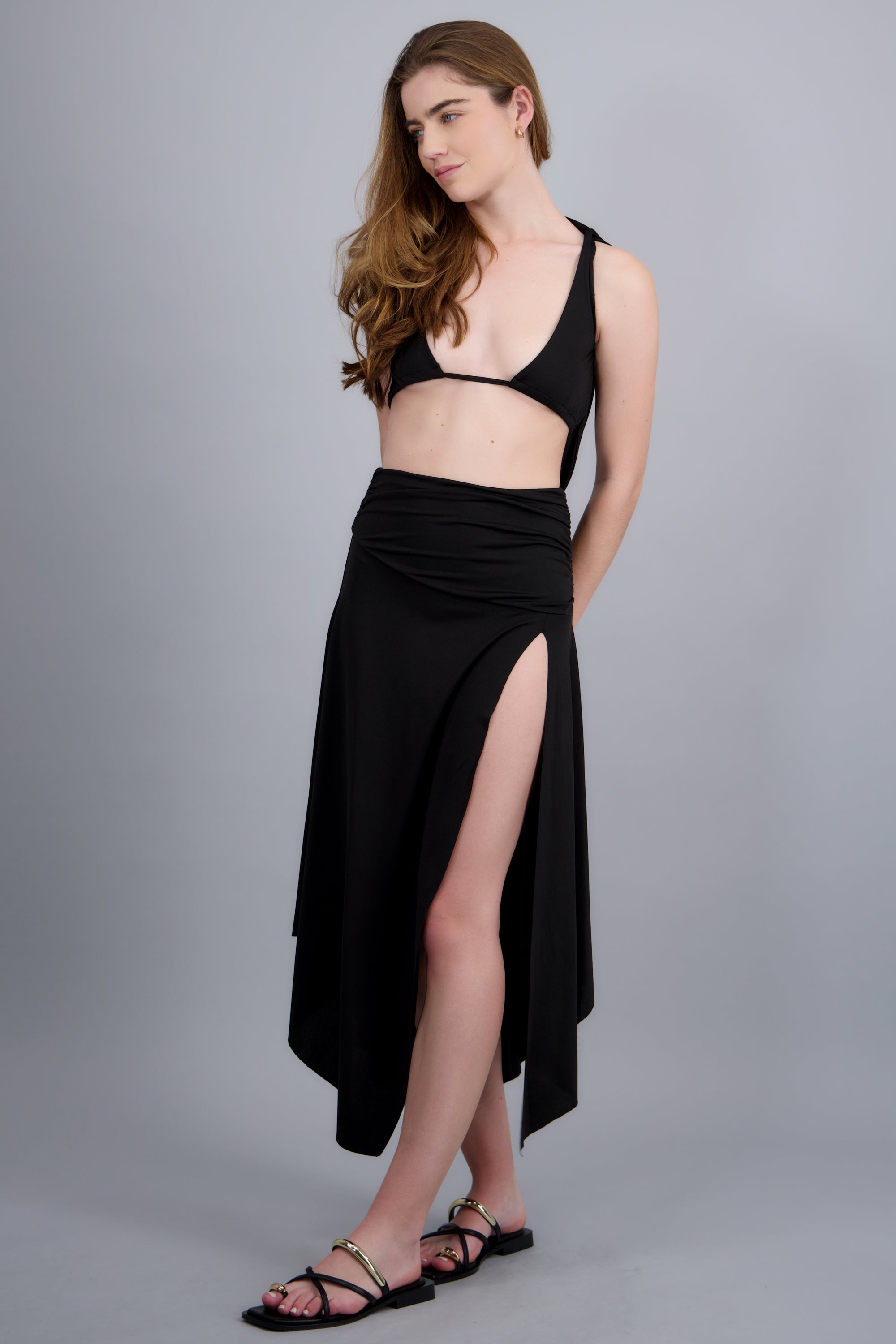 Sandalia mula detalles metalicos NEGRO