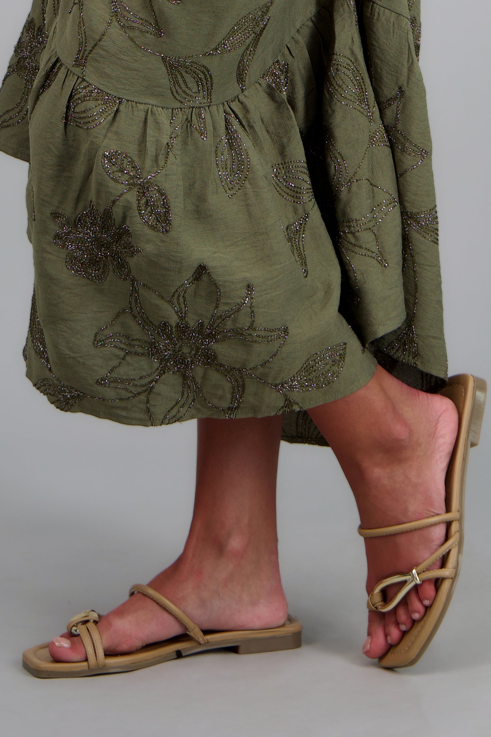 Sandalia mula hebilla ovalo NUDE