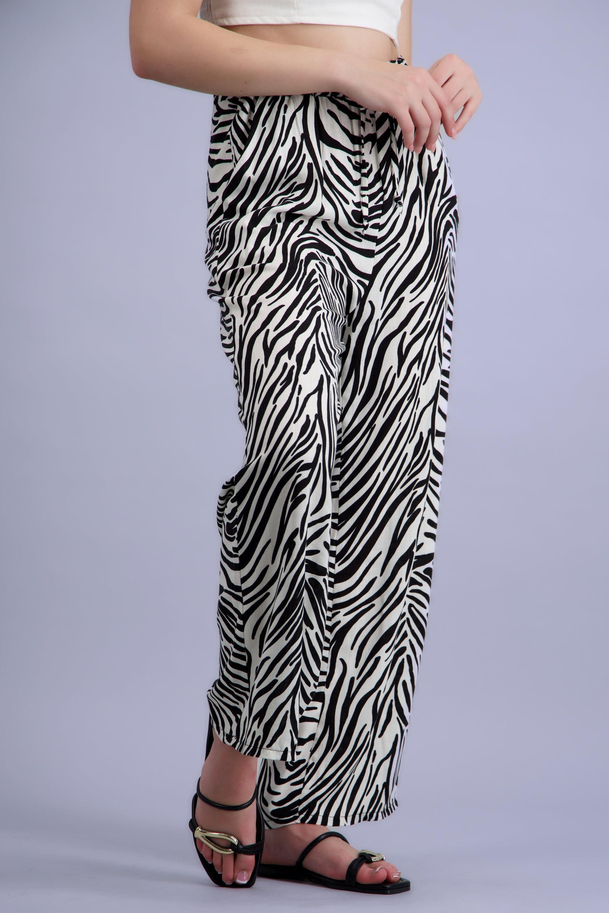 Sandalia mula hebilla ovalo NEGRO