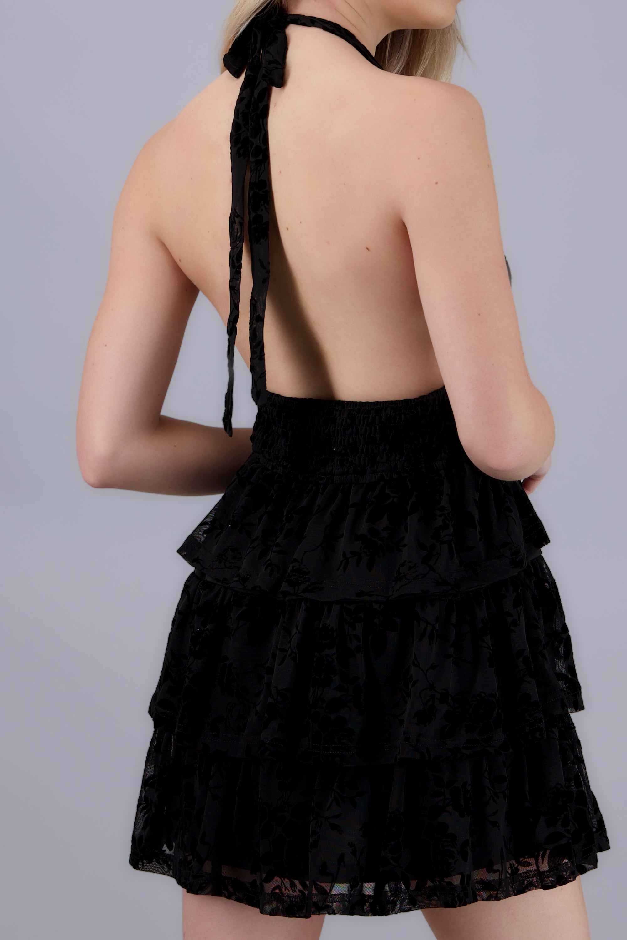 Vestido mini olanes halter flock NEGRO