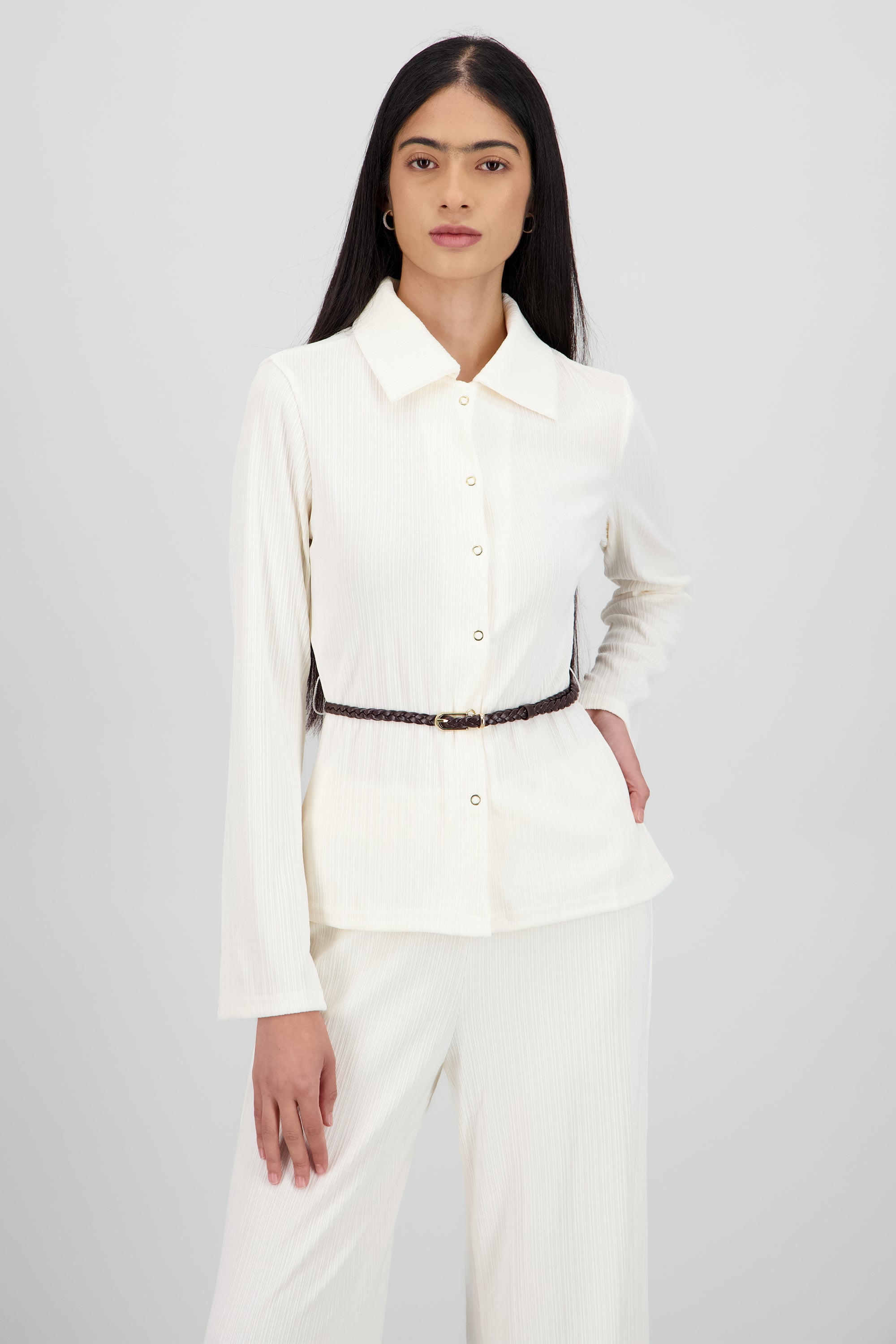 Blusa con cinturon HUESO