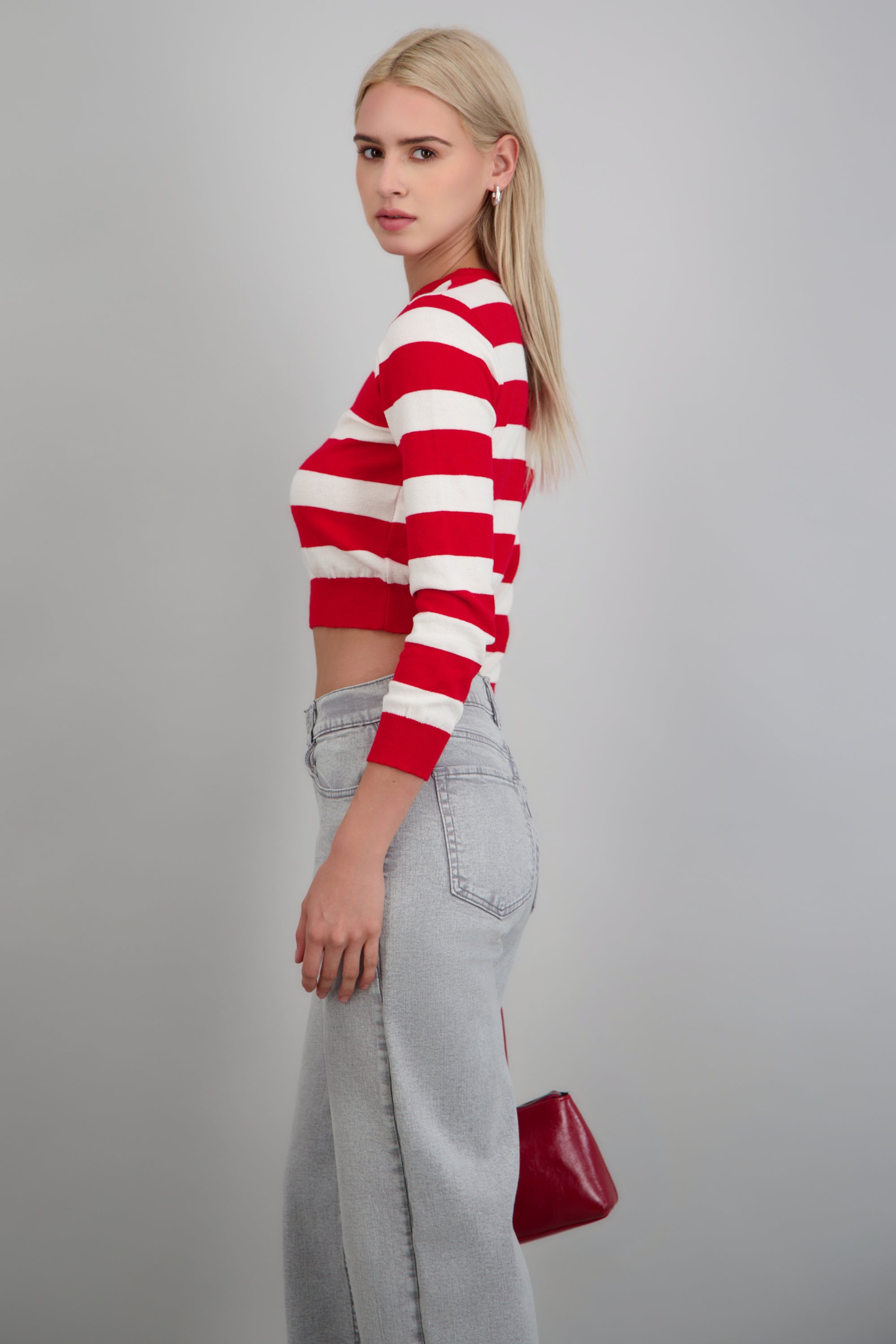 Sueter basico lineas ROJO