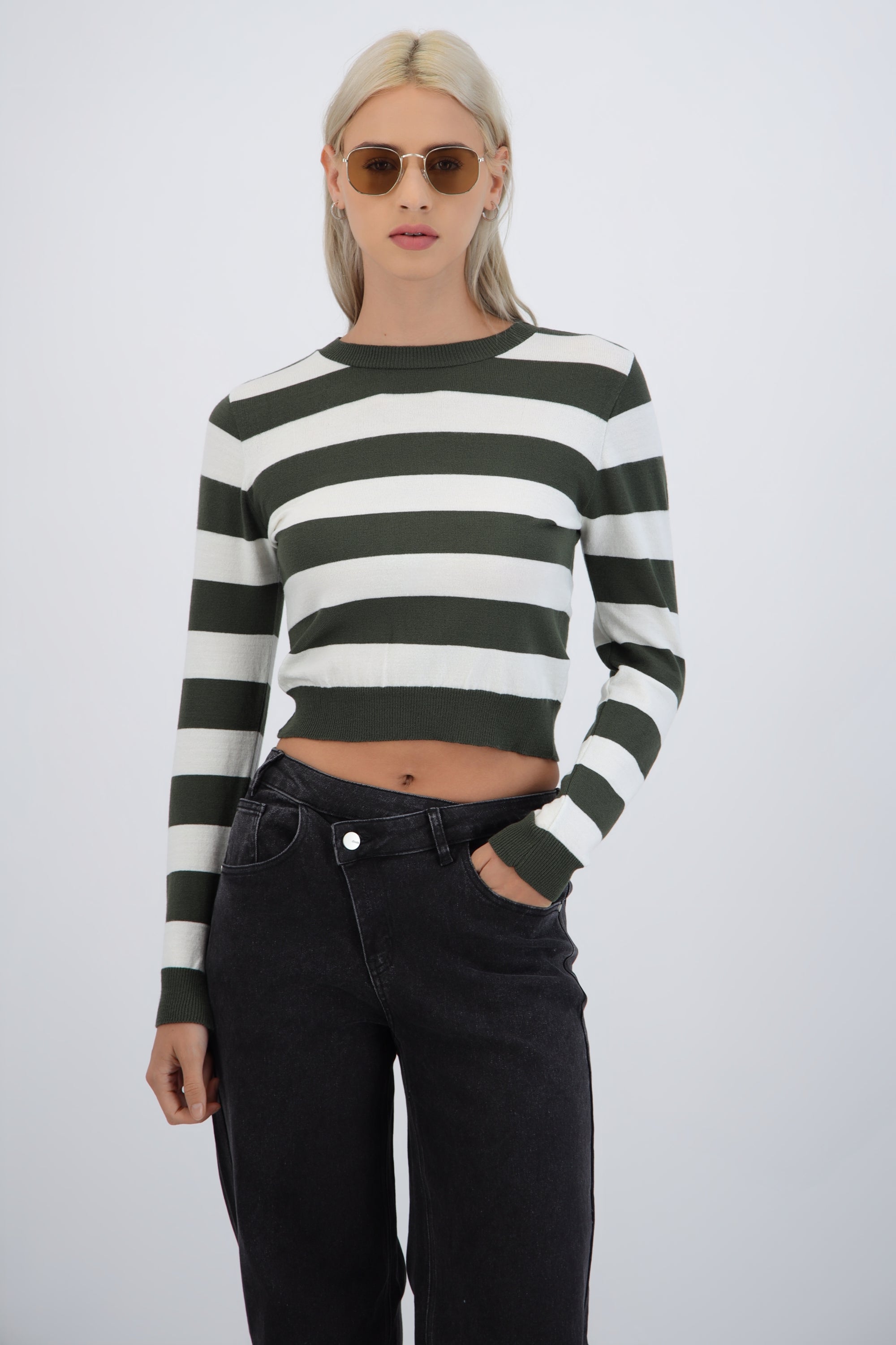 Sueter basico lineas
