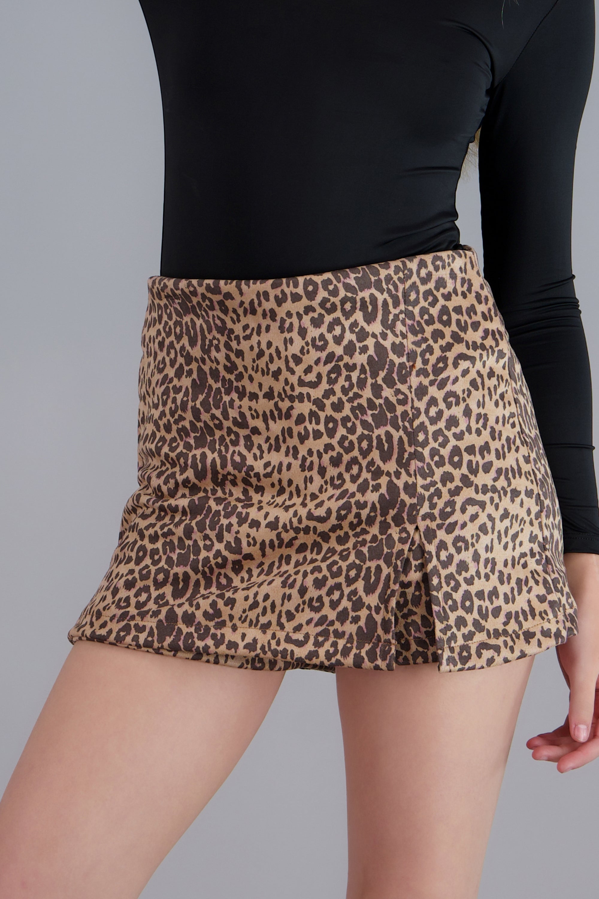 Falda short de suede estampado animal print KHAKI COMBO