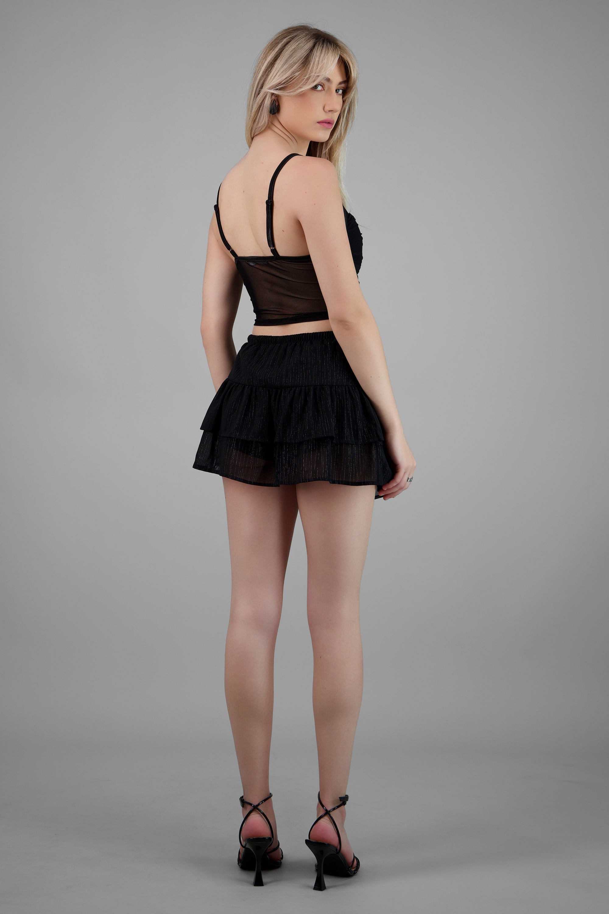 Falda short mini con olanes NEGRO