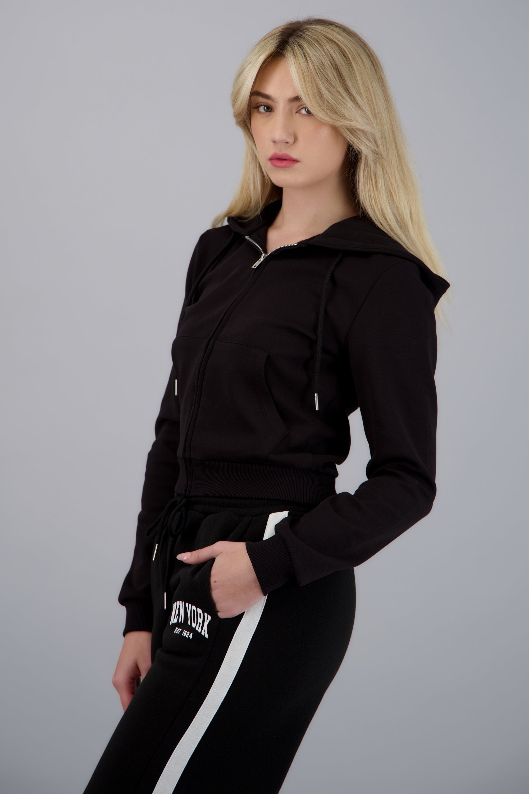 Sudadera con gorro NEGRO