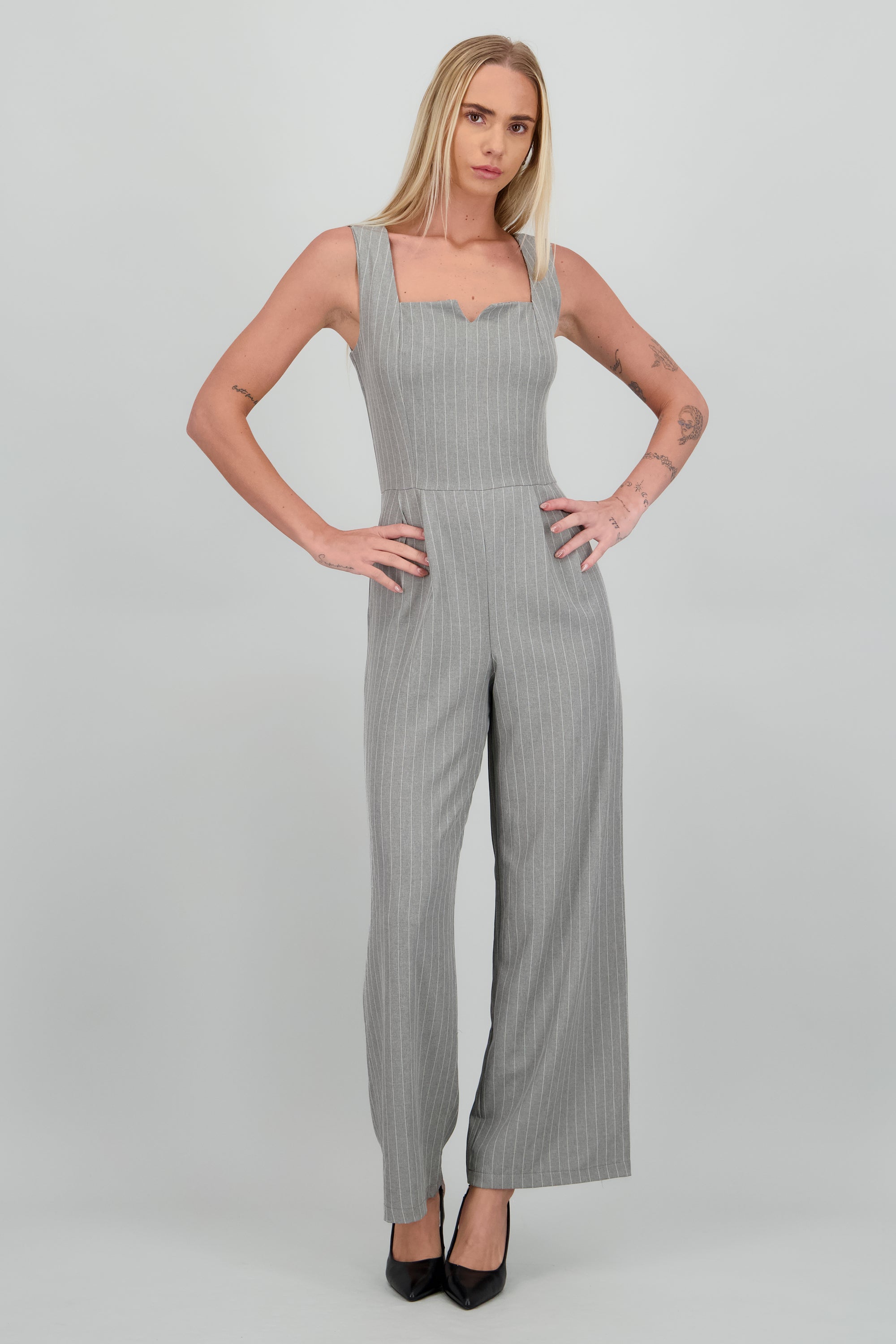 Jumpsuit rayas detalle escote GRIS COMBO
