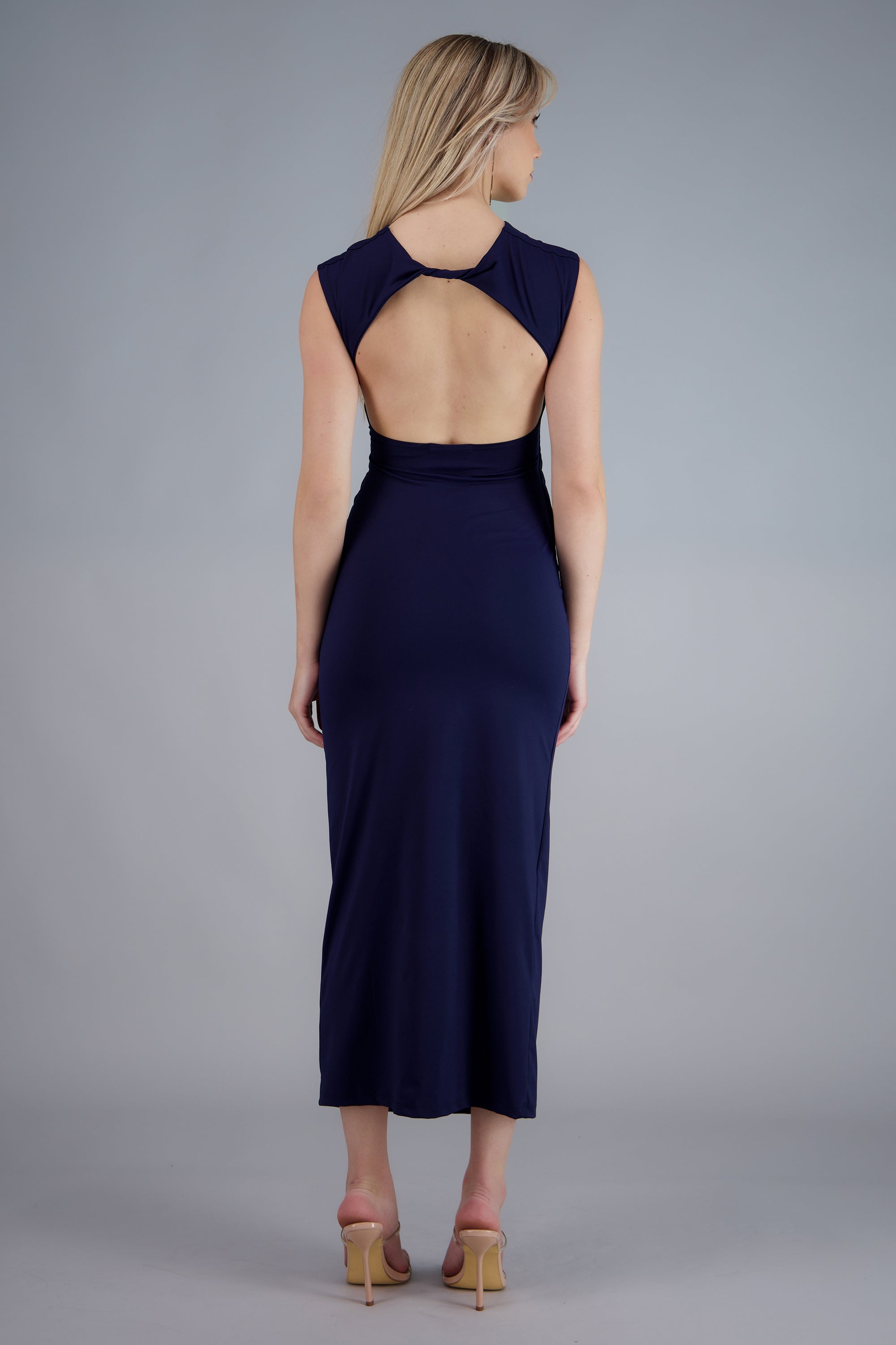 Vestido espalda descubierta detalle fruncido MARINO