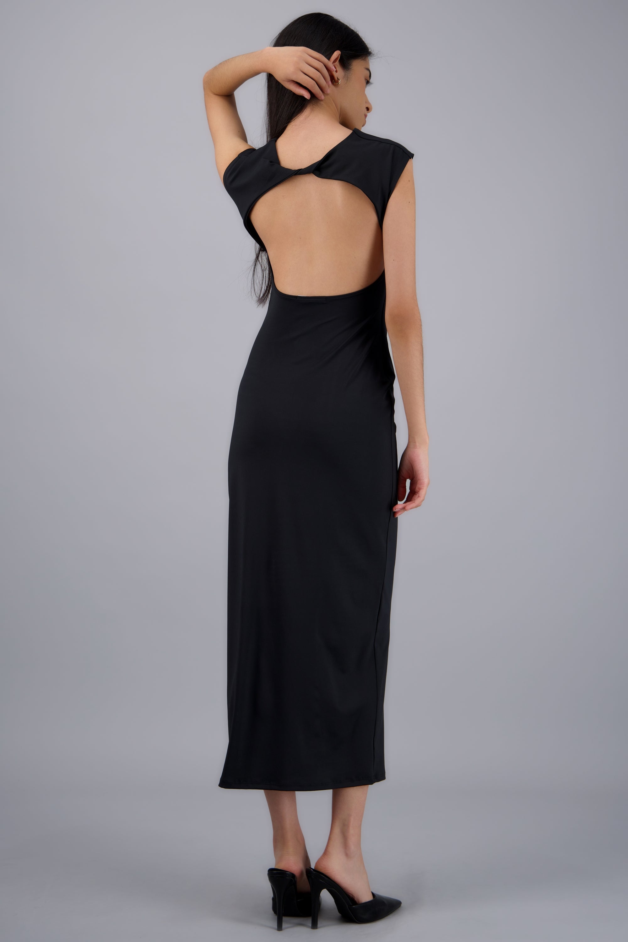 Vestido espalda descubierta detalle fruncido NEGRO