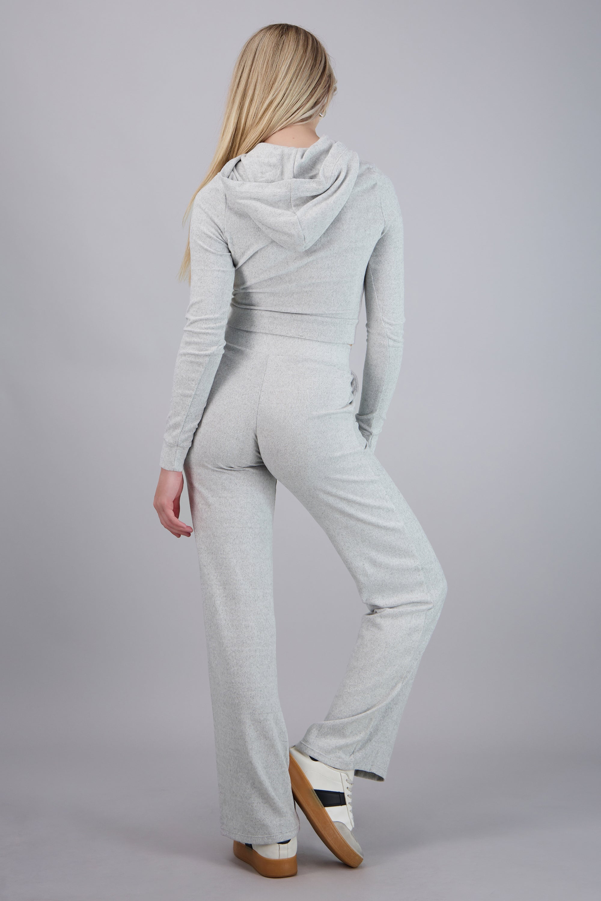 HEATHER GRAY