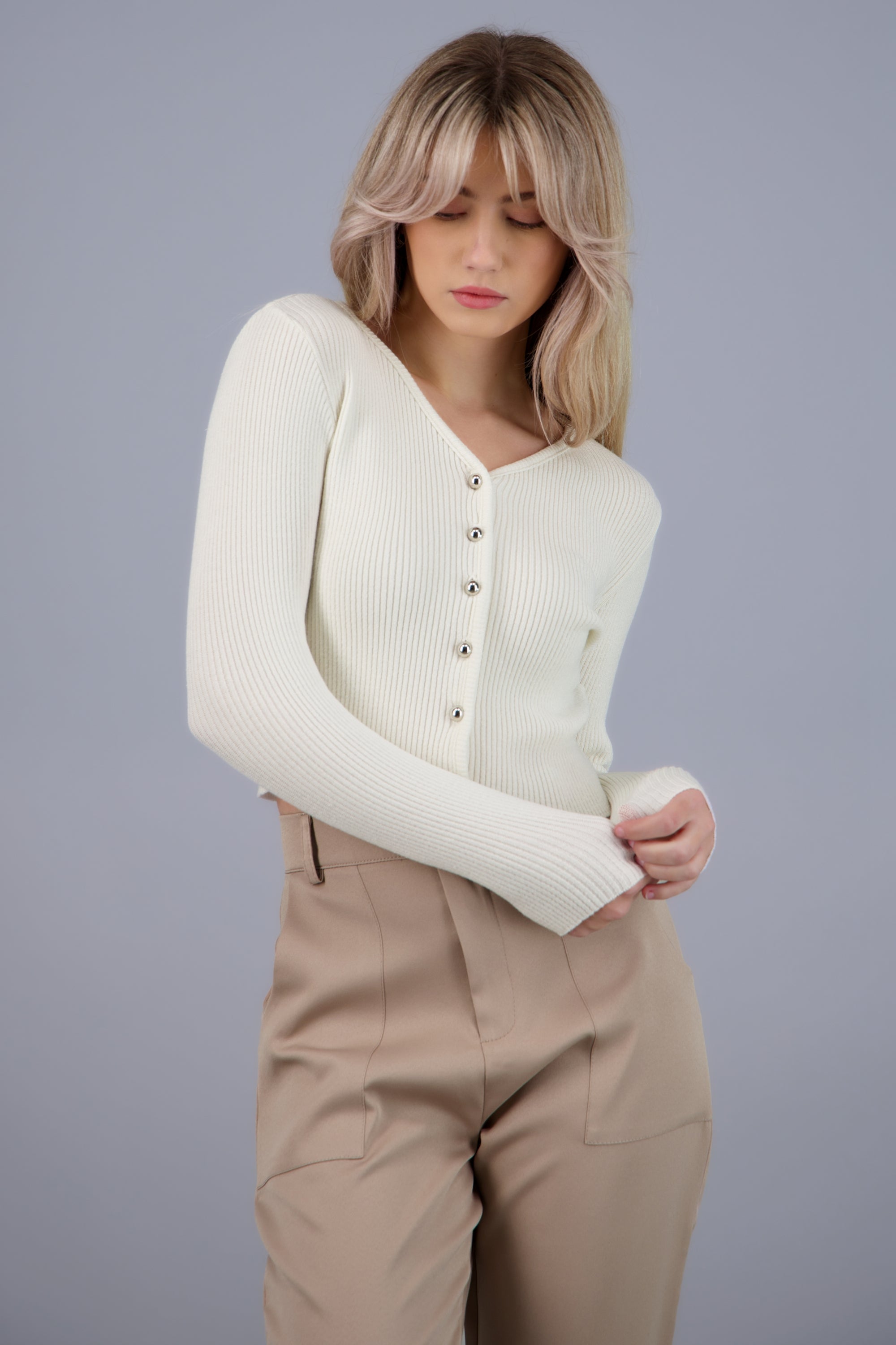 Cardigan ligero detalle botones HUESO